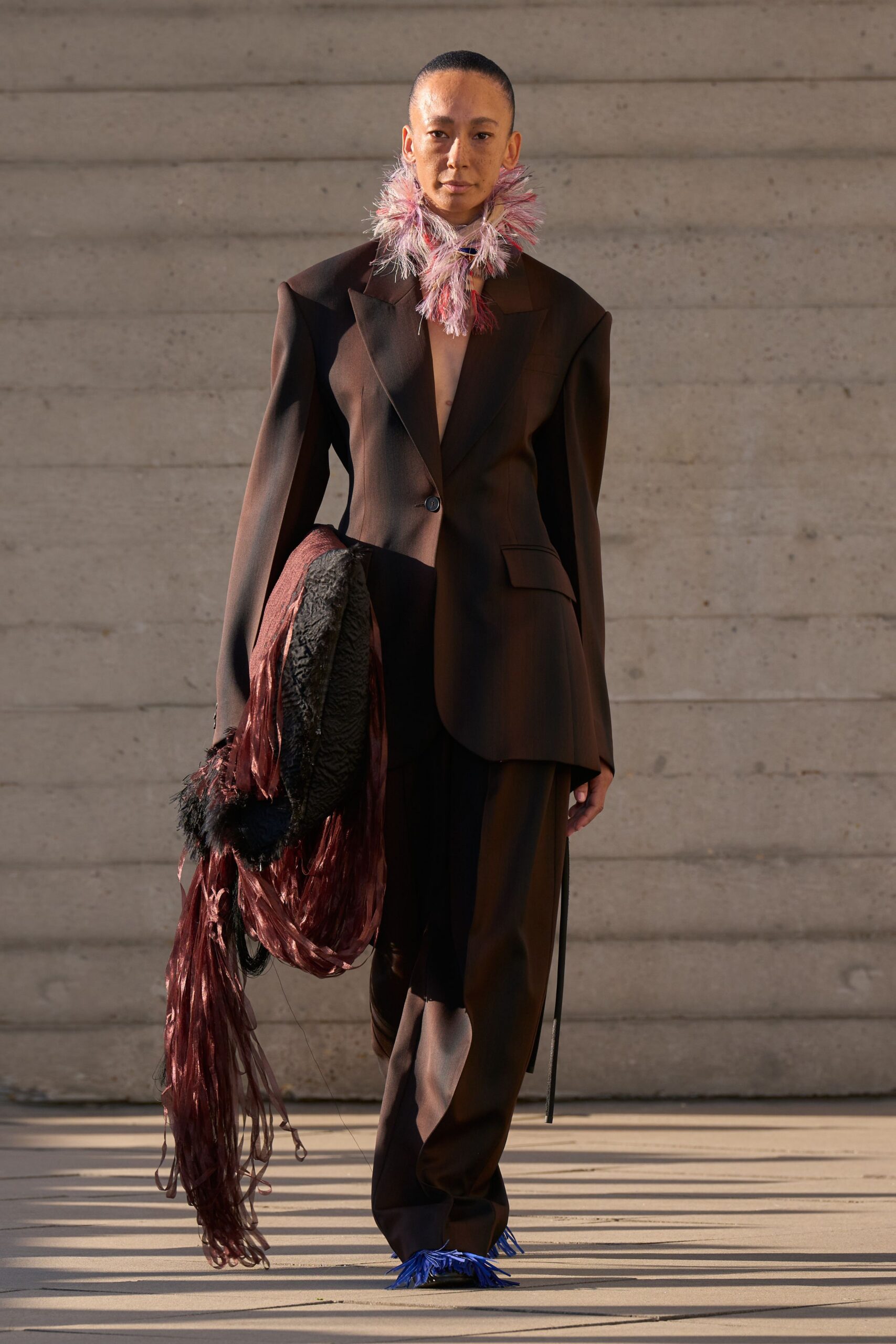 strong-shoulder brown tailored blazer