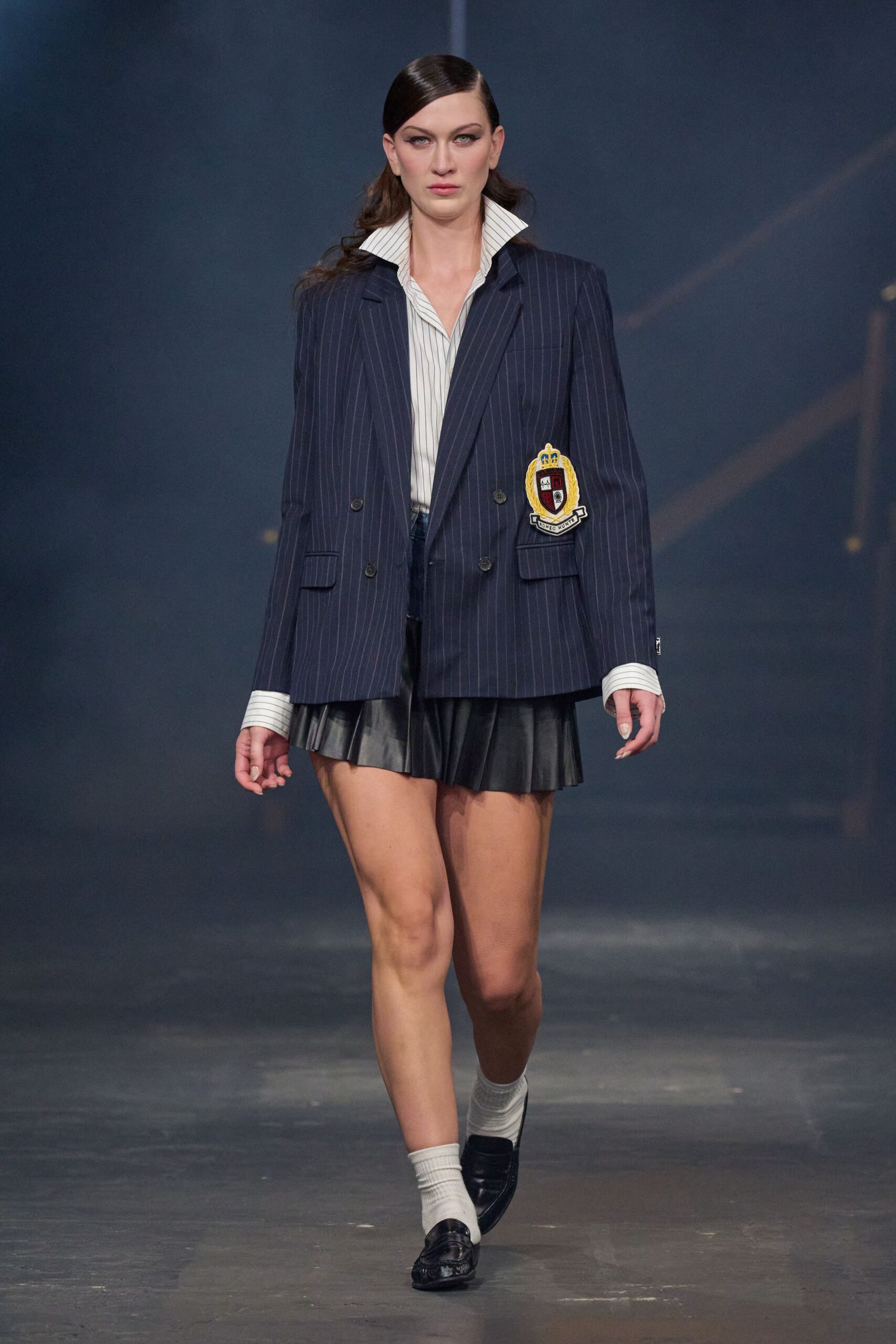 black leather pleated shiny mini skirt