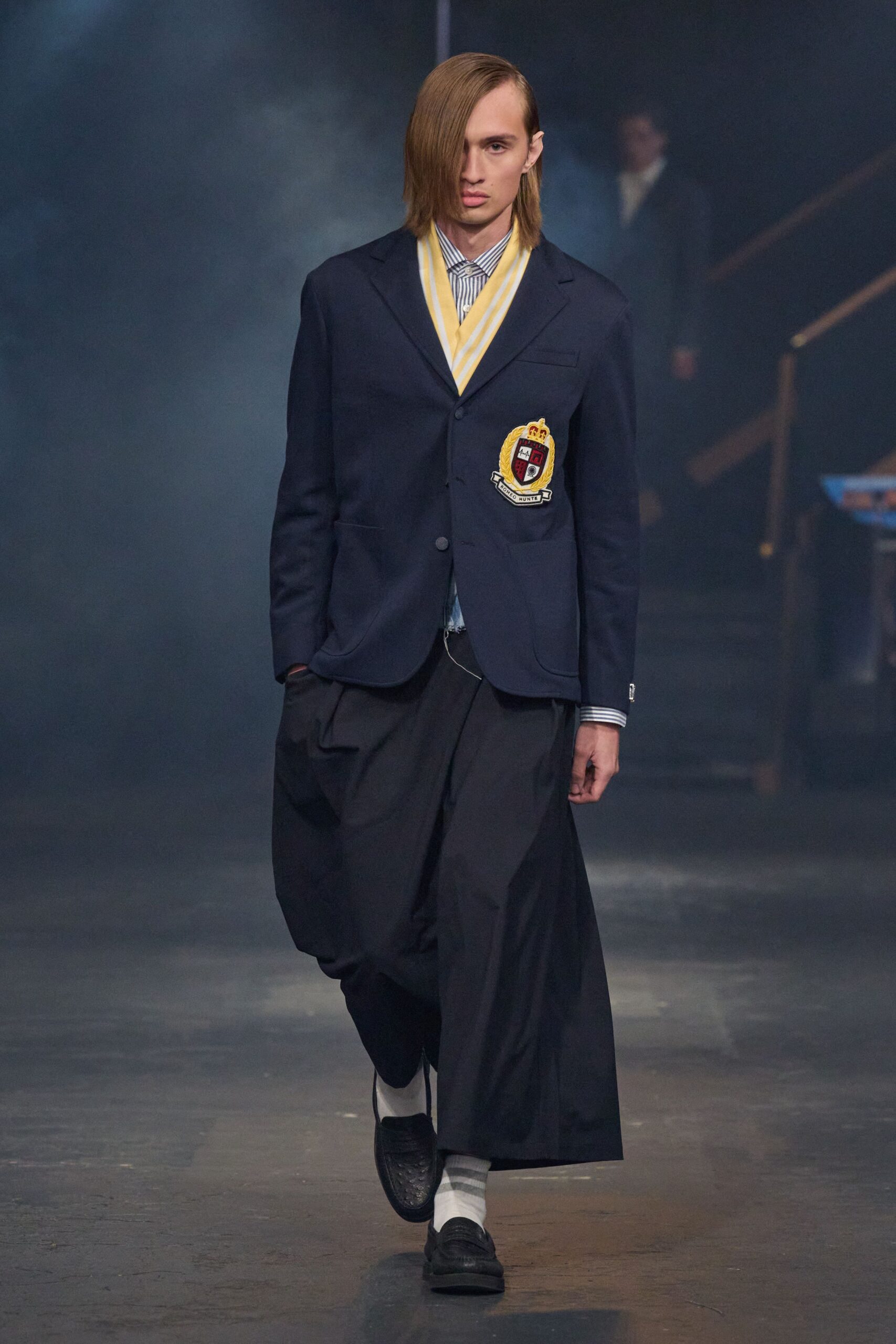 crest patch school blazer