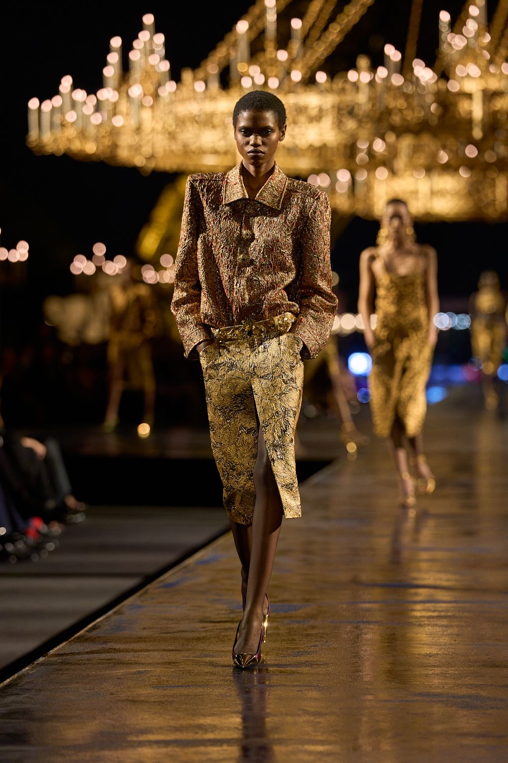 gold brocade front-slit pencil skirt