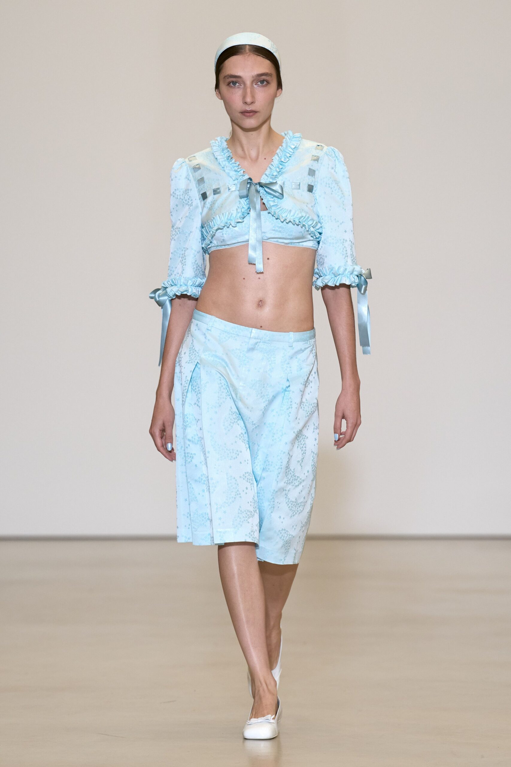 ruffled tie-front cropped top