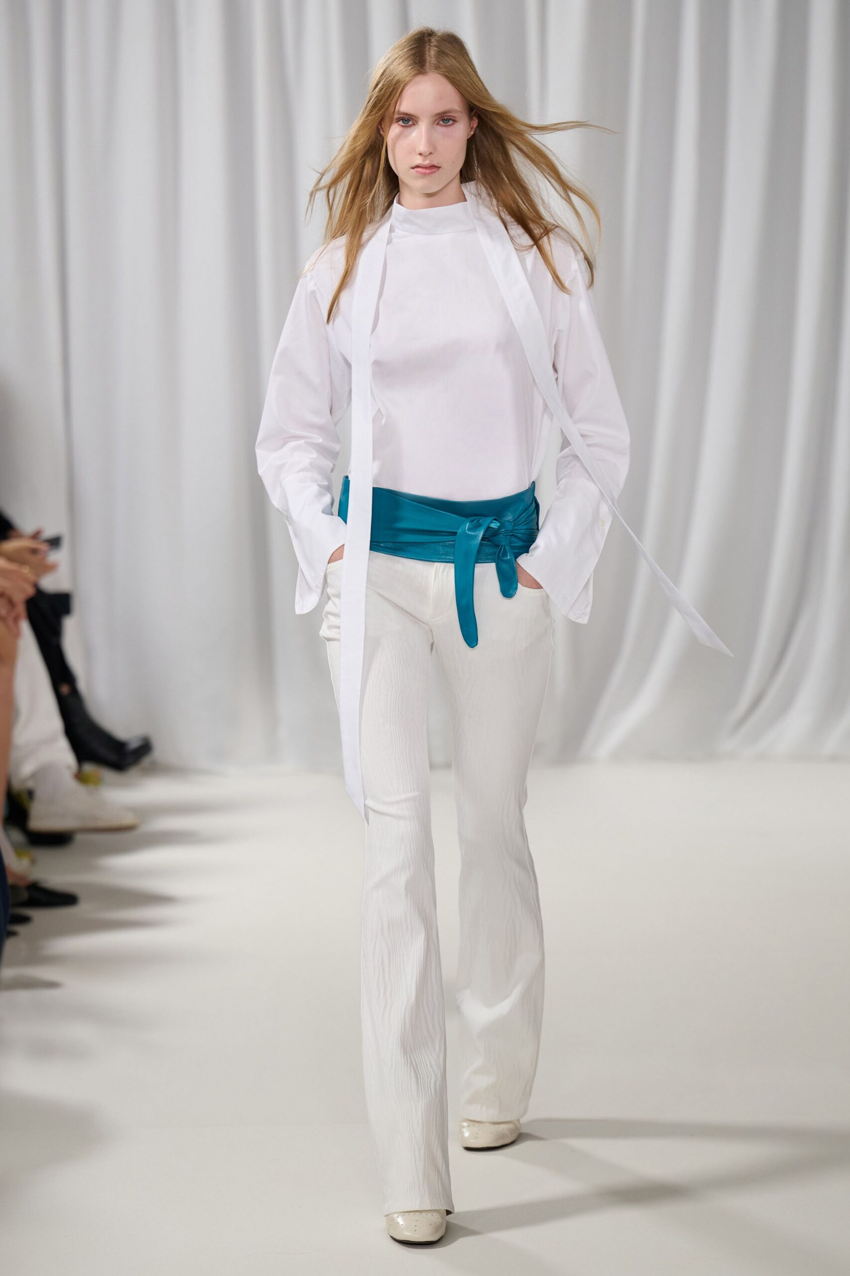 white unknown high-waisted straight-leg belted textured pants
