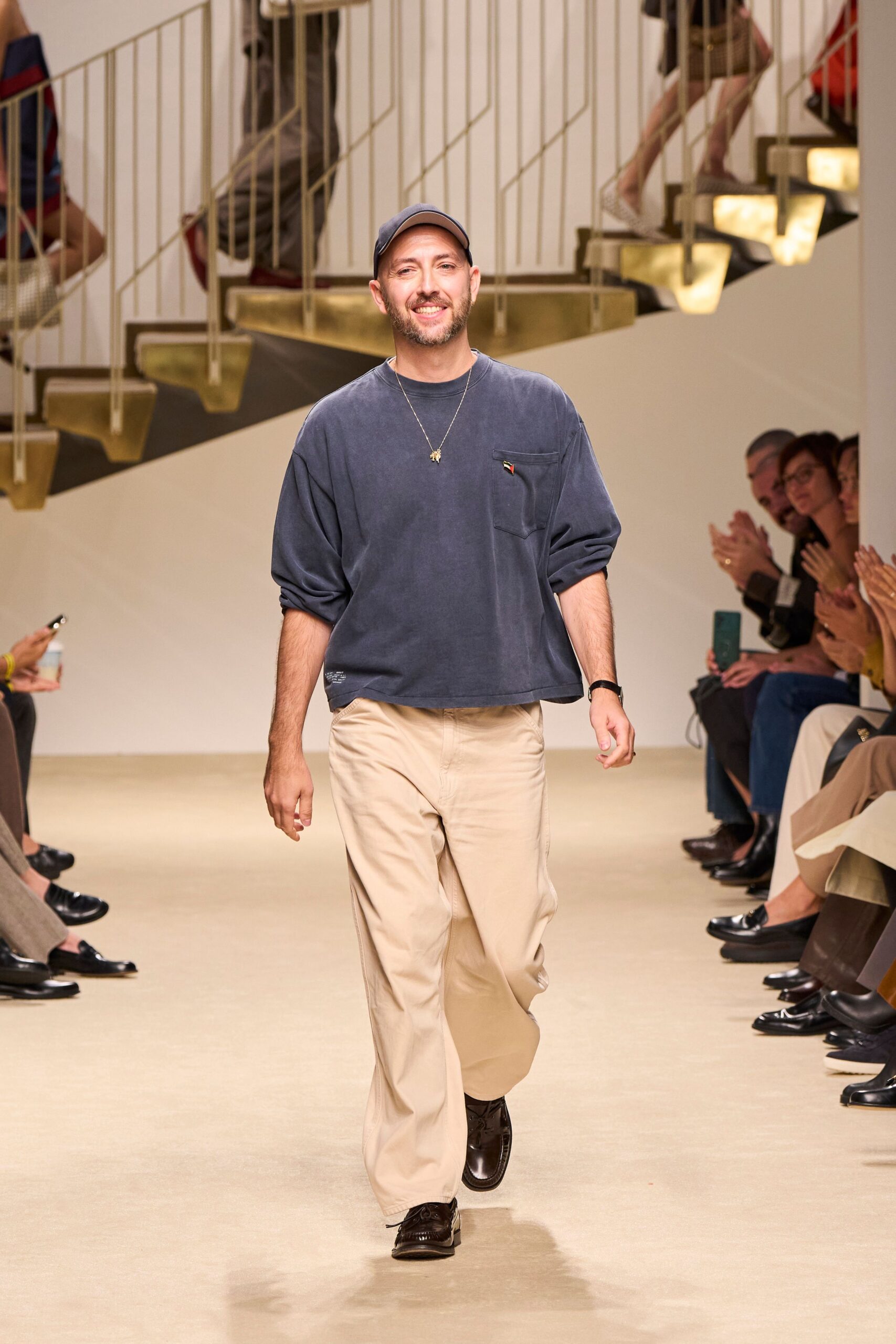oversized long-sleeve pocket t-shirt
