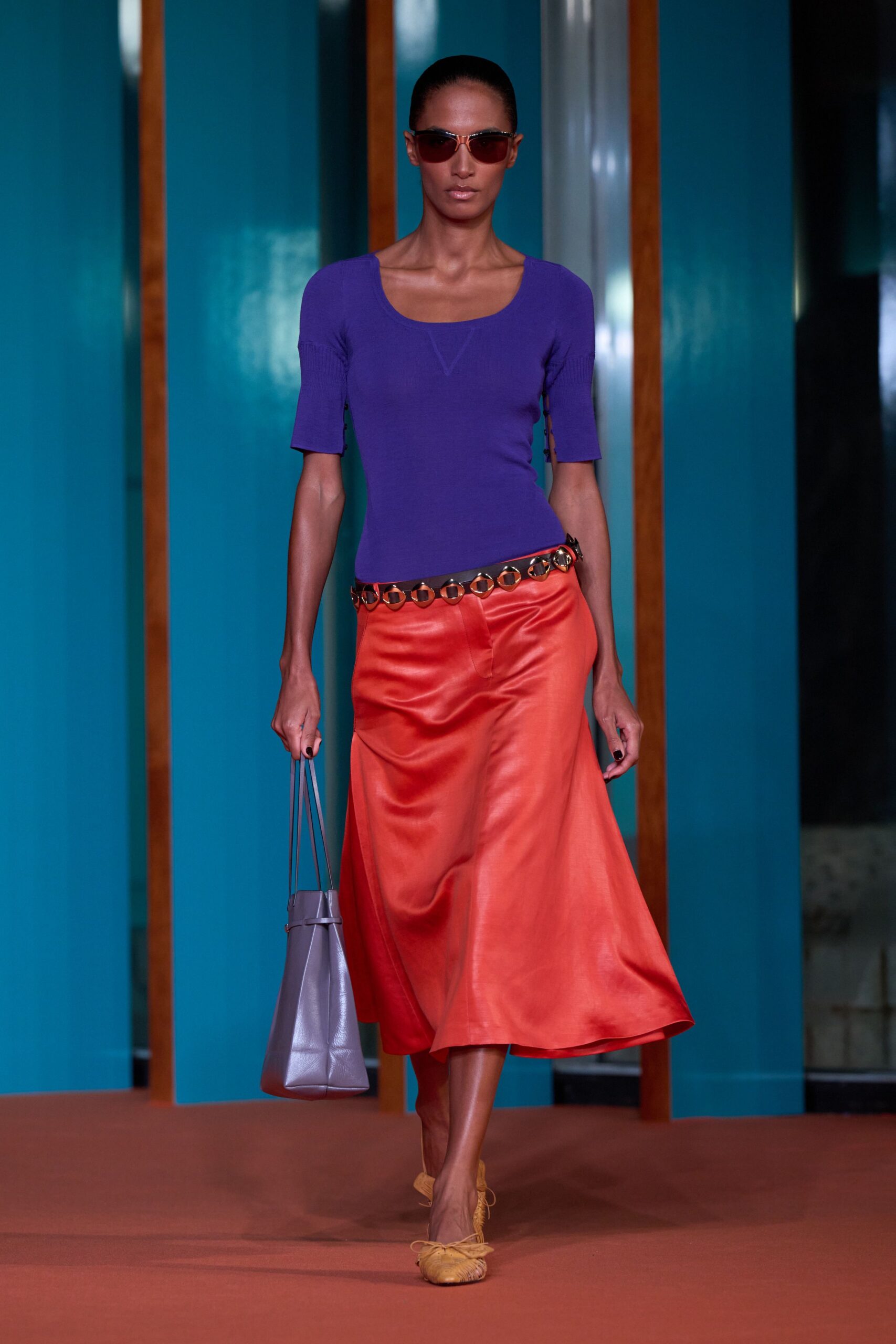 purple knit short-sleeve scoop-neck fitted ribbed textured top