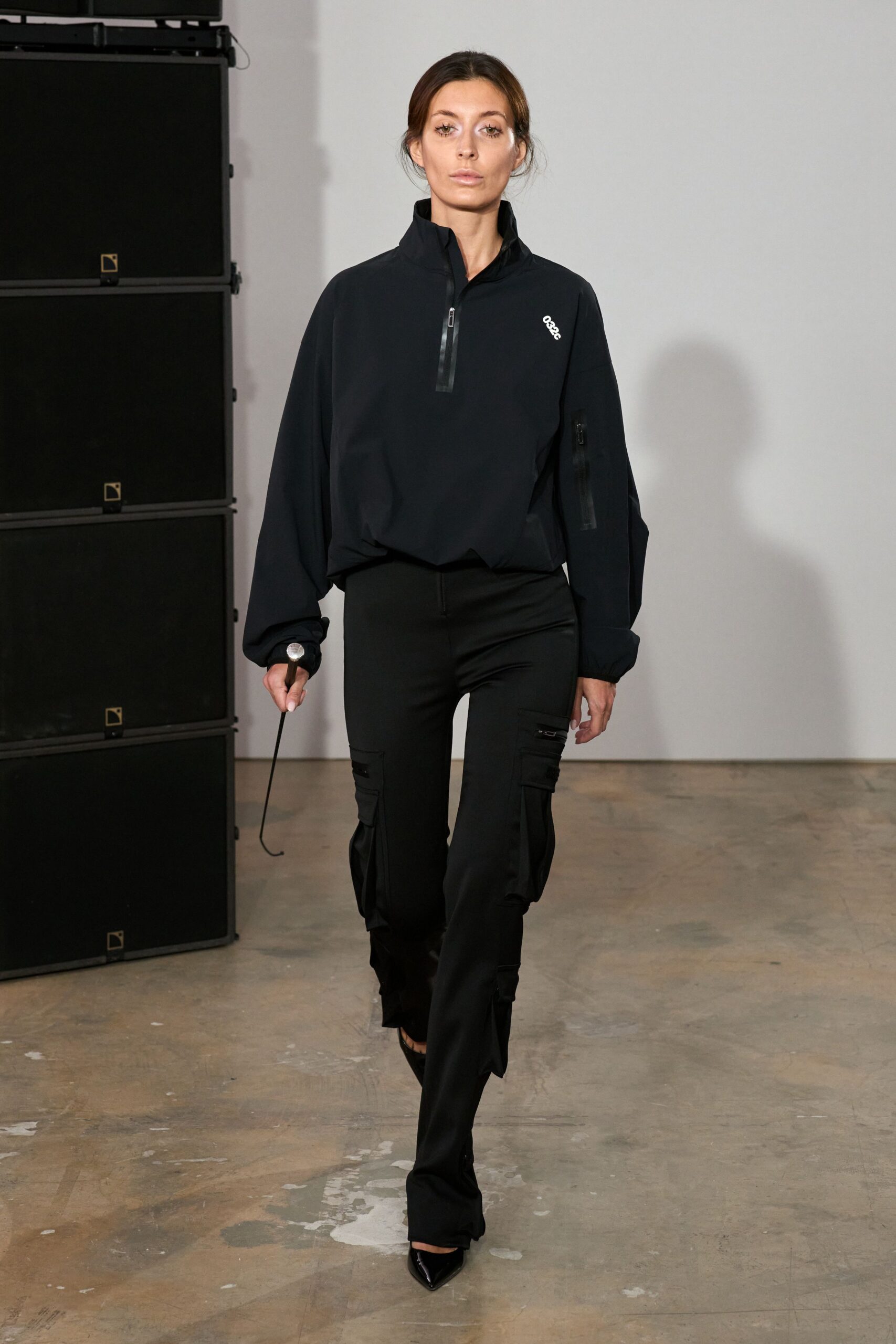 black half-zip cropped pullover