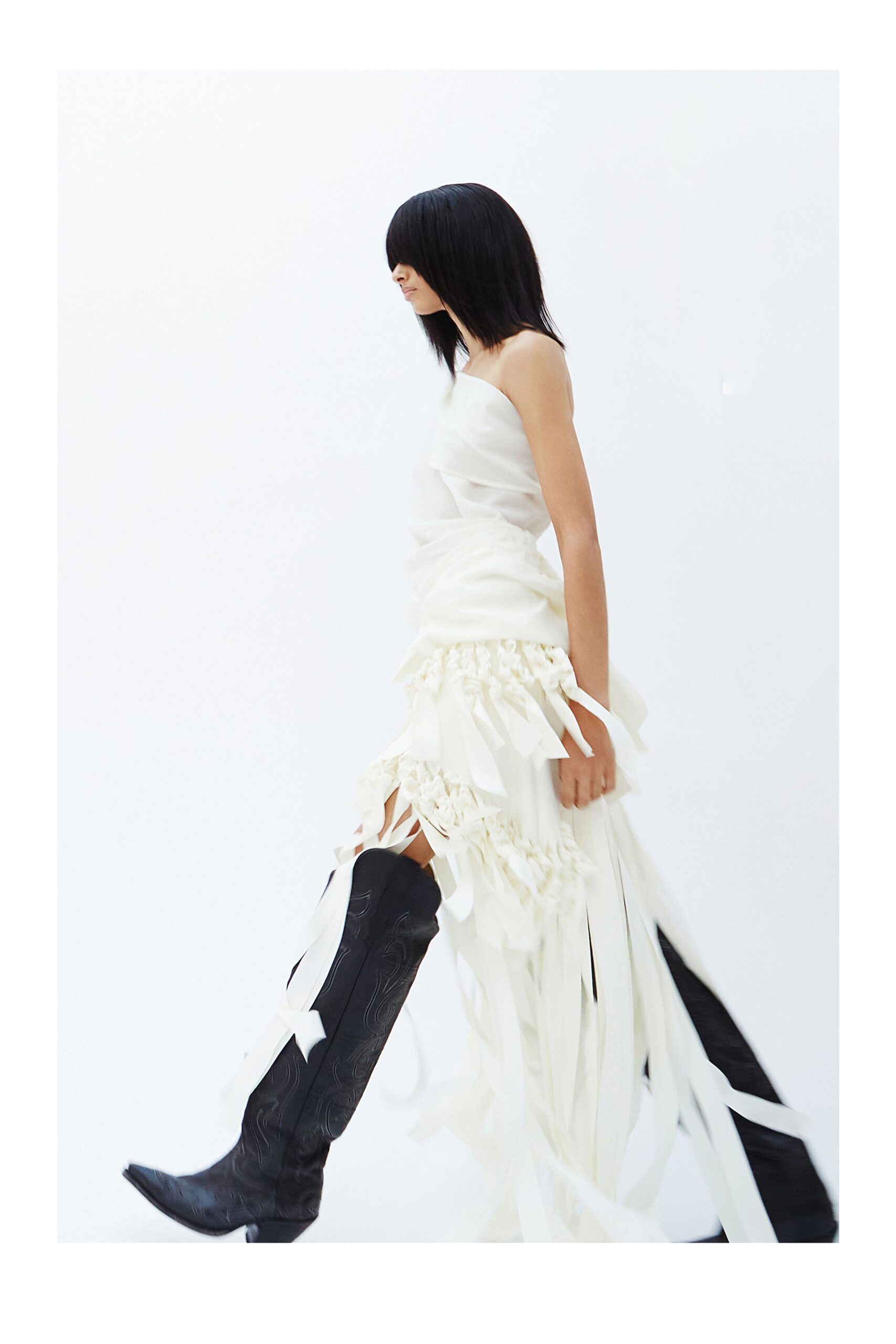 A.W.A.K.E. MODE Spring 2027 Ready-to-Wear Look 14