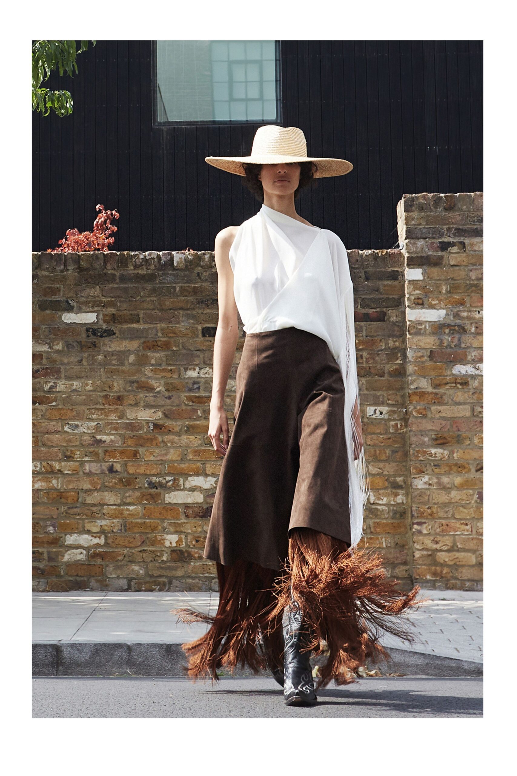 A.W.A.K.E. MODE Spring 2027 Ready-to-Wear Look 30