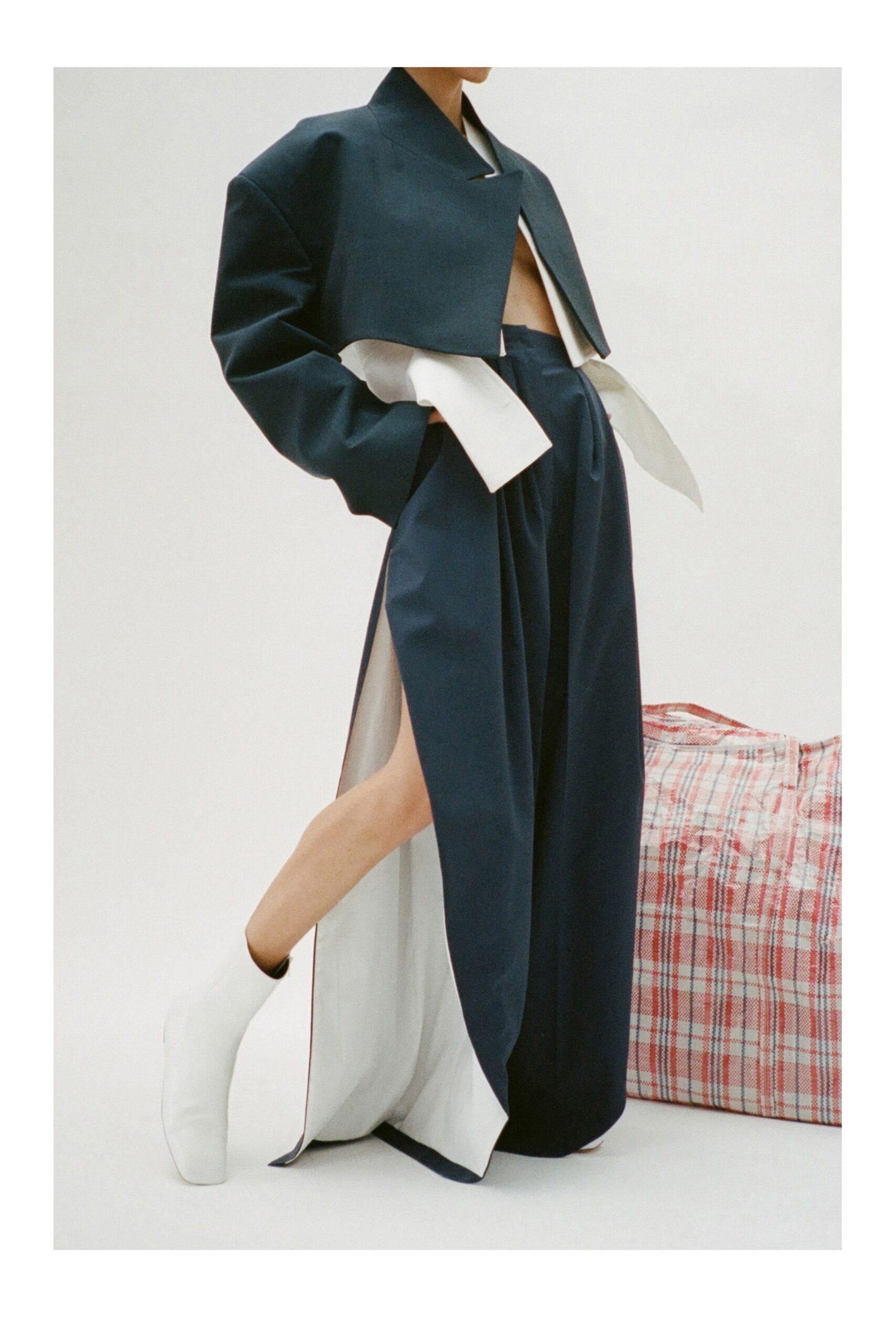 A.W.A.K.E. MODE Spring 2027 Ready-to-Wear Look 45