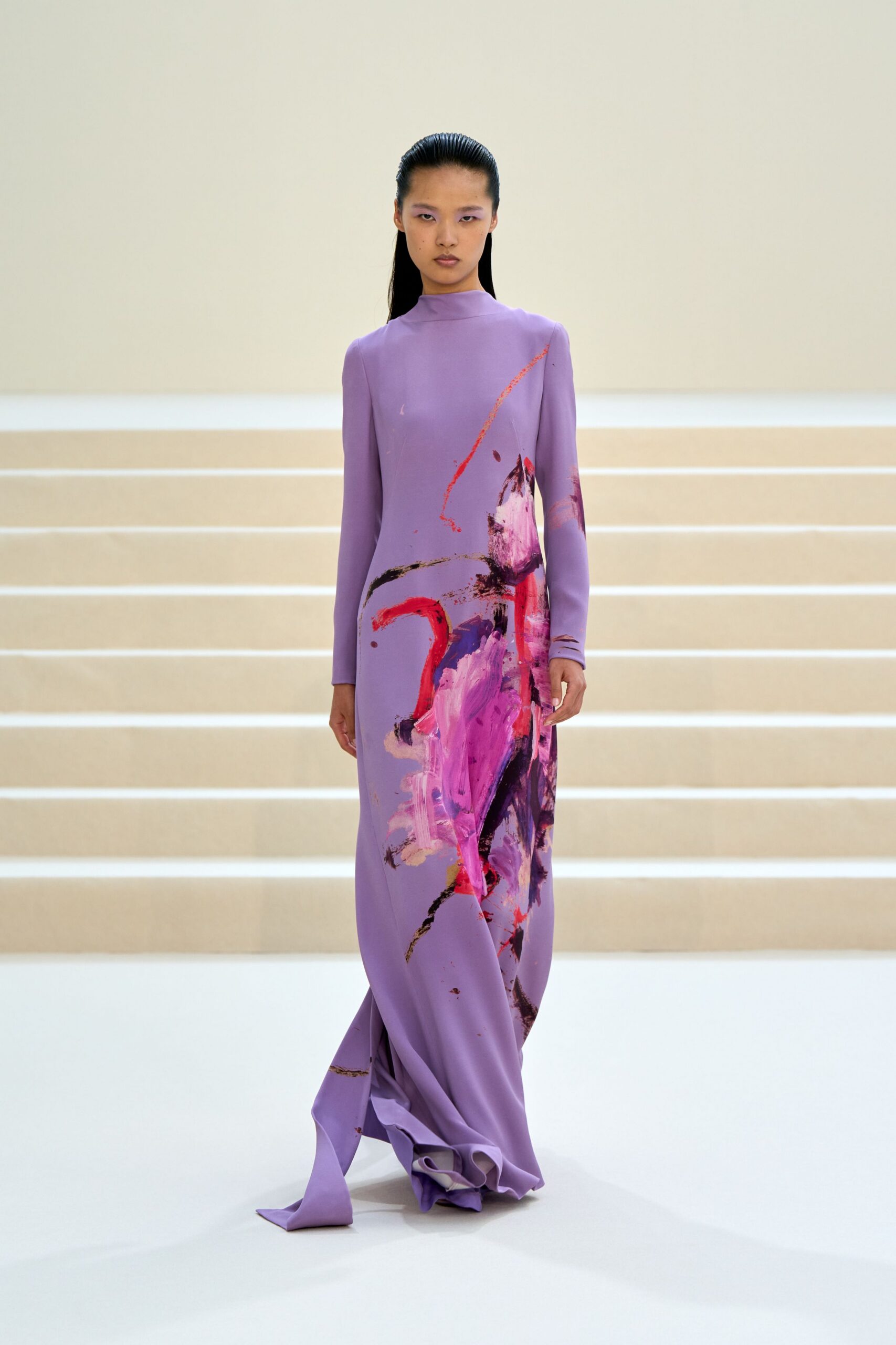 brushstroke-print lavender high-neck gown