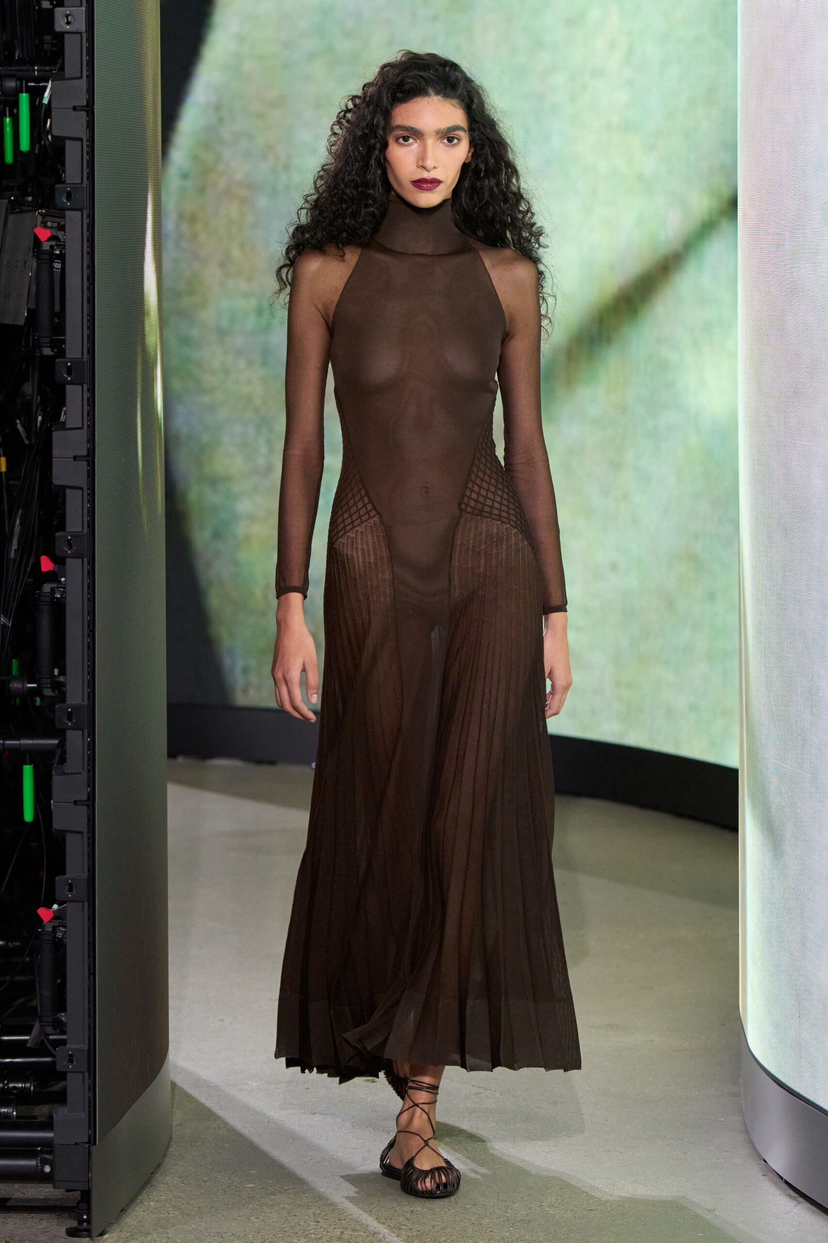 Alaïa Spring 2027 Ready-to-Wear Look 24