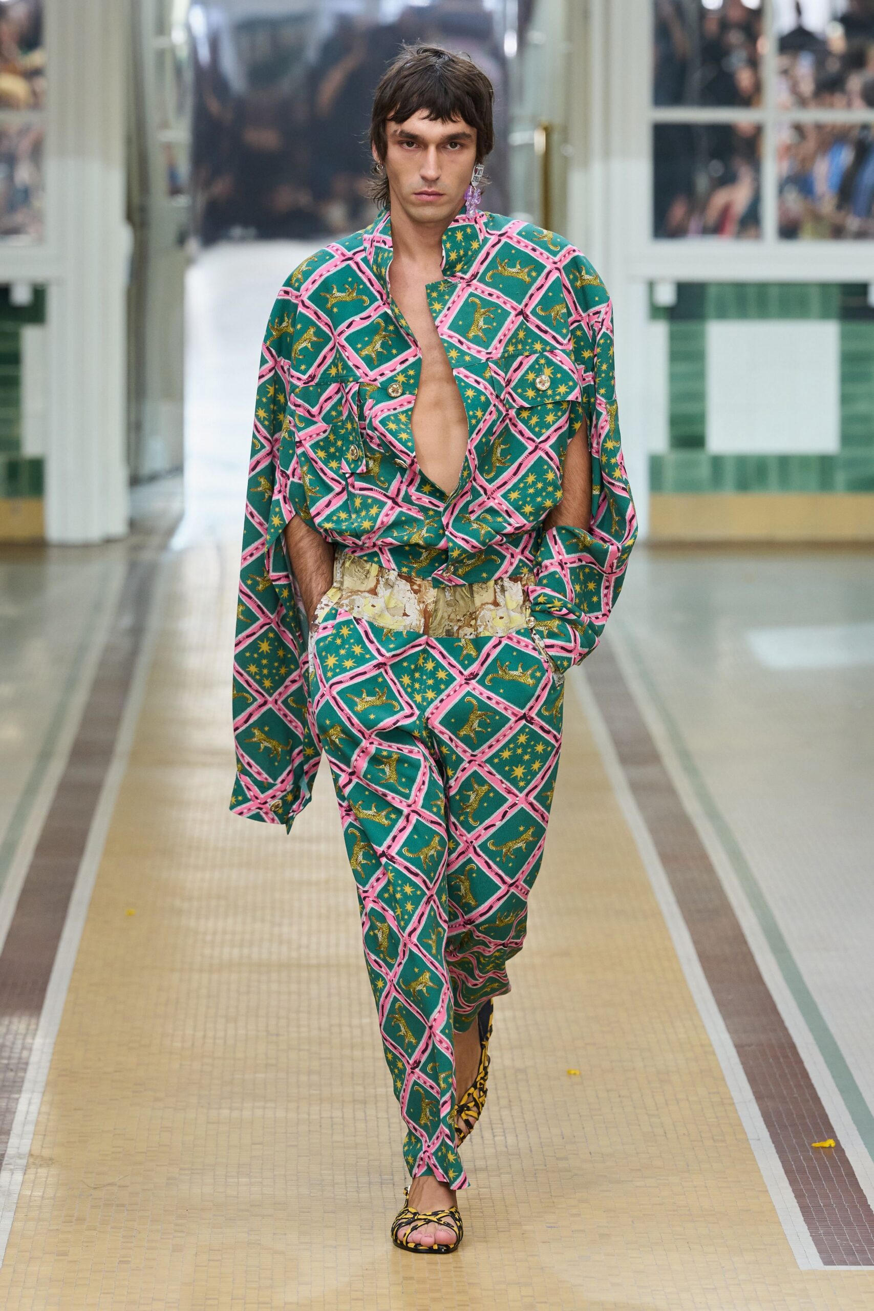 printed cape-sleeve shirt and trousers
