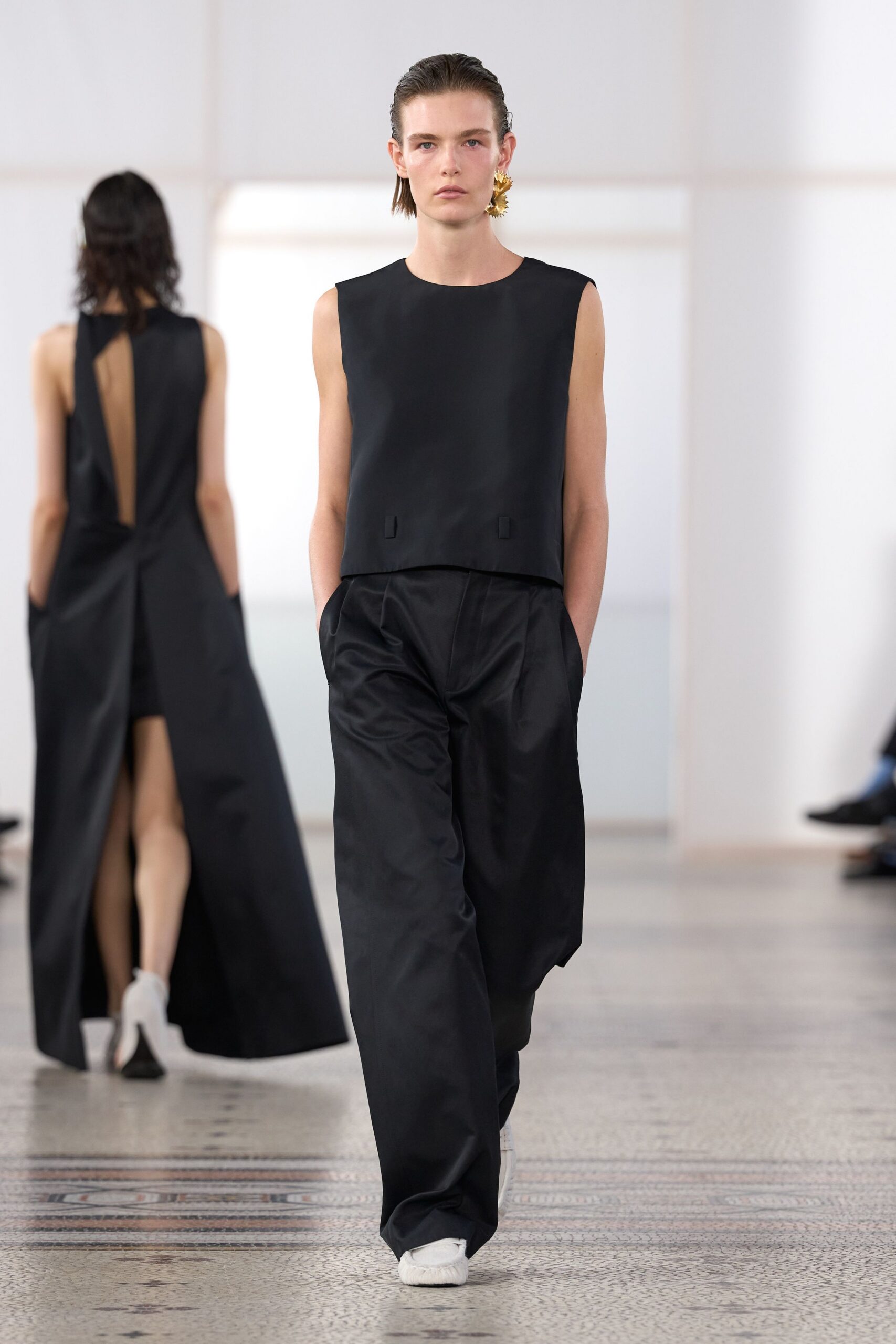 black boxy shell top