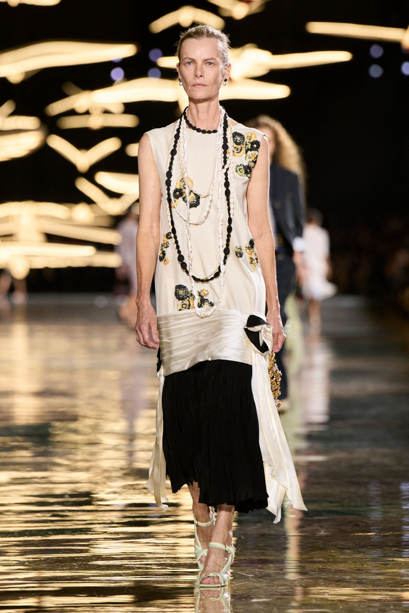 Chanel Spring 2027 Ready-to-Wear Look 31