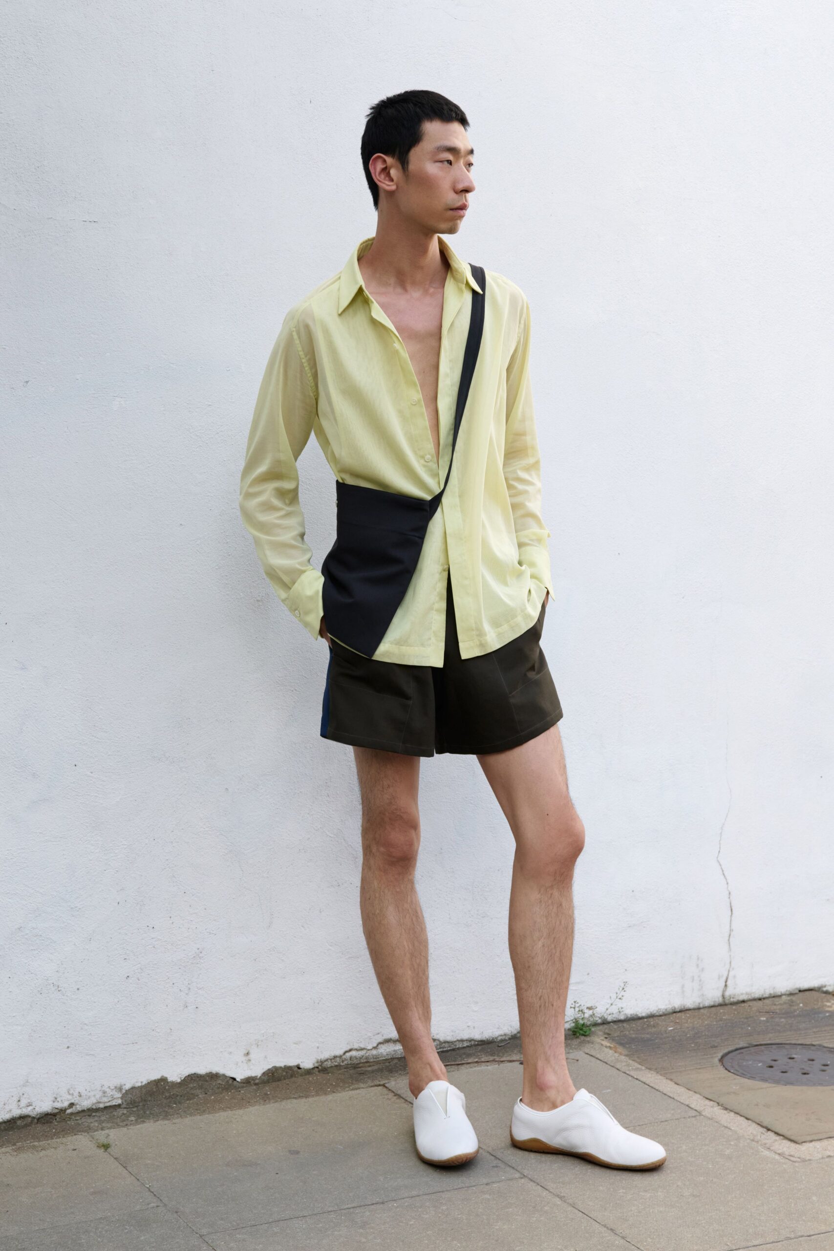 black color-blocked short shorts