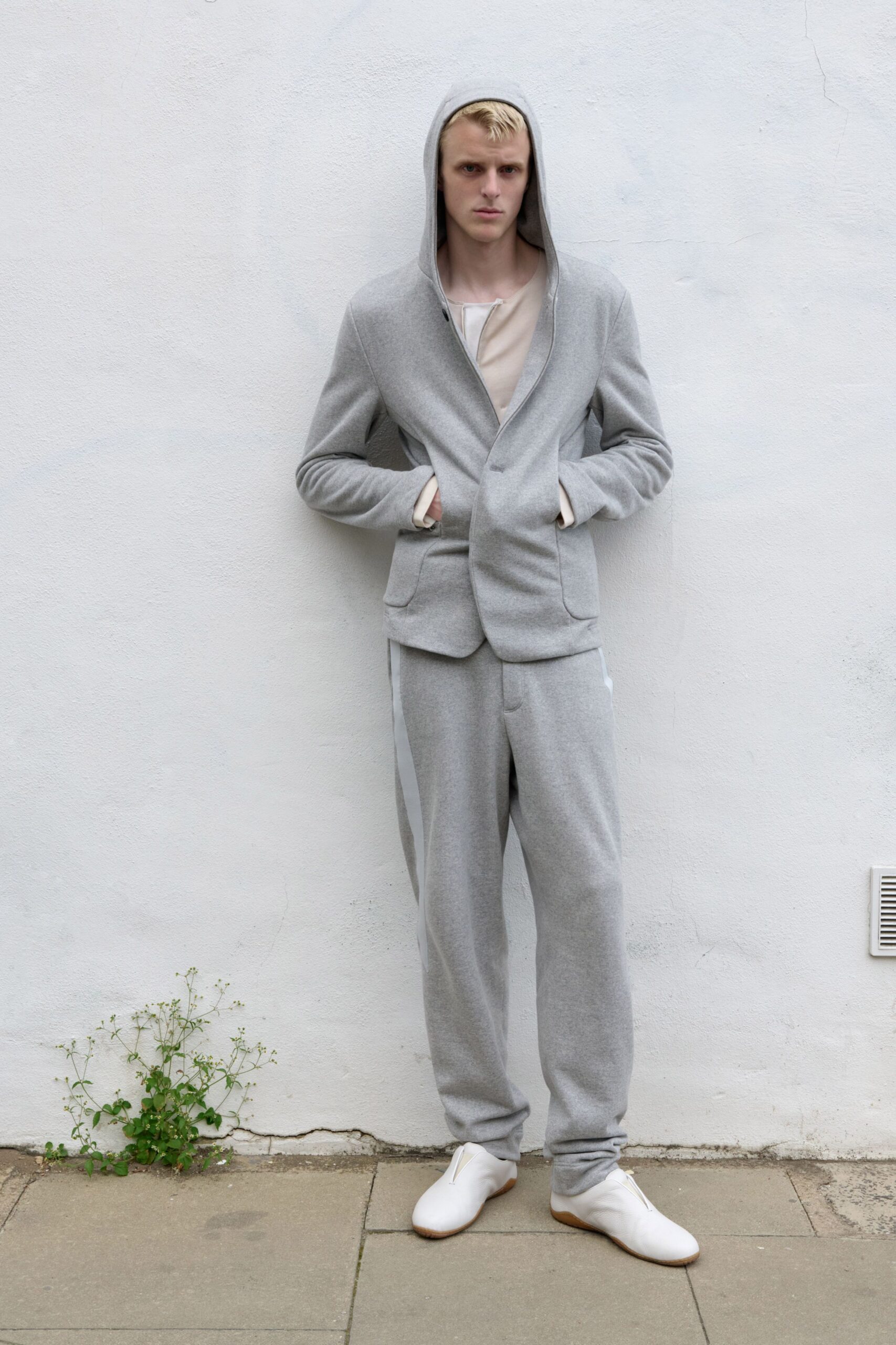 gray wool long-sleeve hooded tailored pockets textured jacket