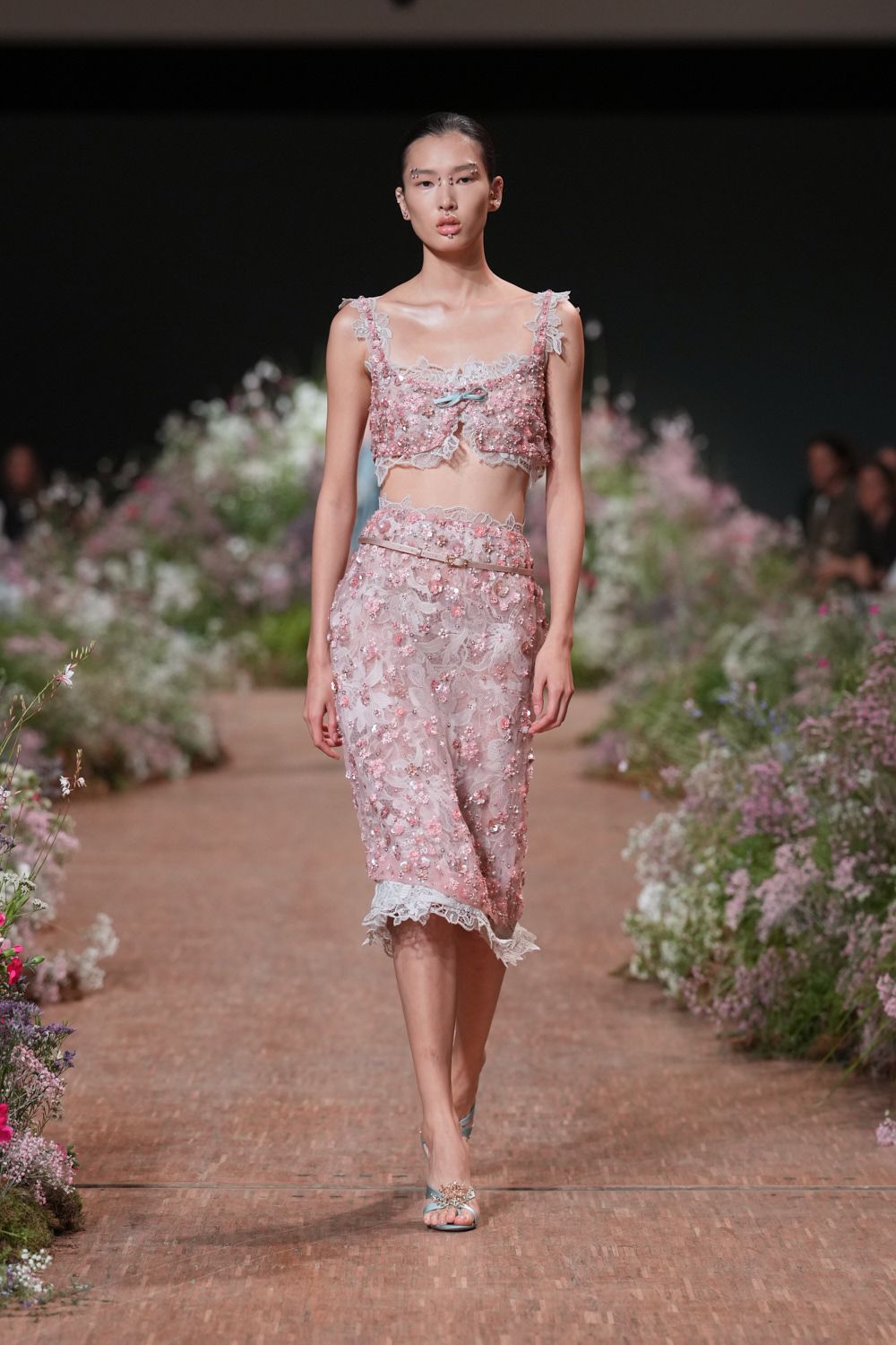 pink embellished lace-trim skirt set