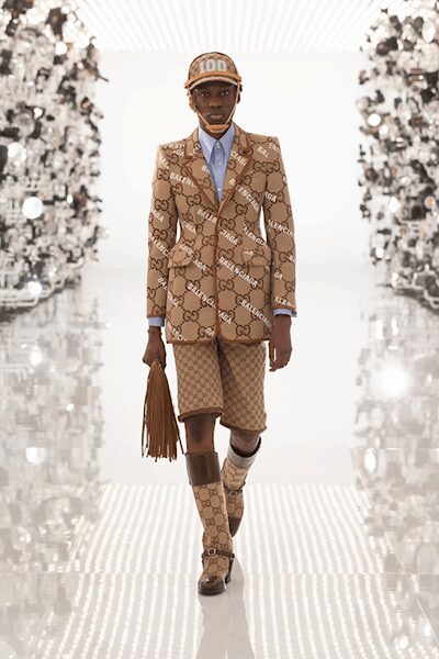 beige long-sleeve collared tailored printed buttoned blazer
