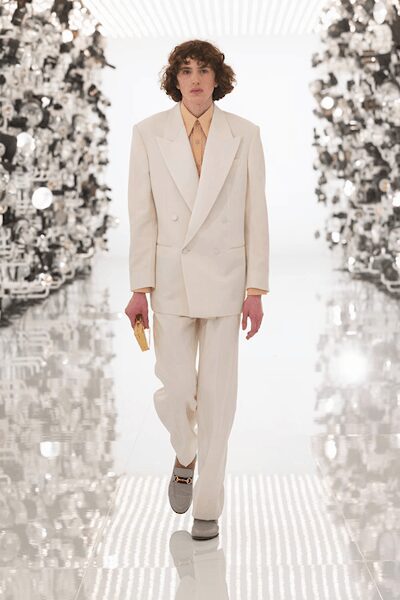 ivory long-sleeve collared tailored buttoned blazer