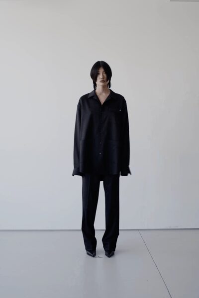 black long-sleeve collared oversized buttoned shirt