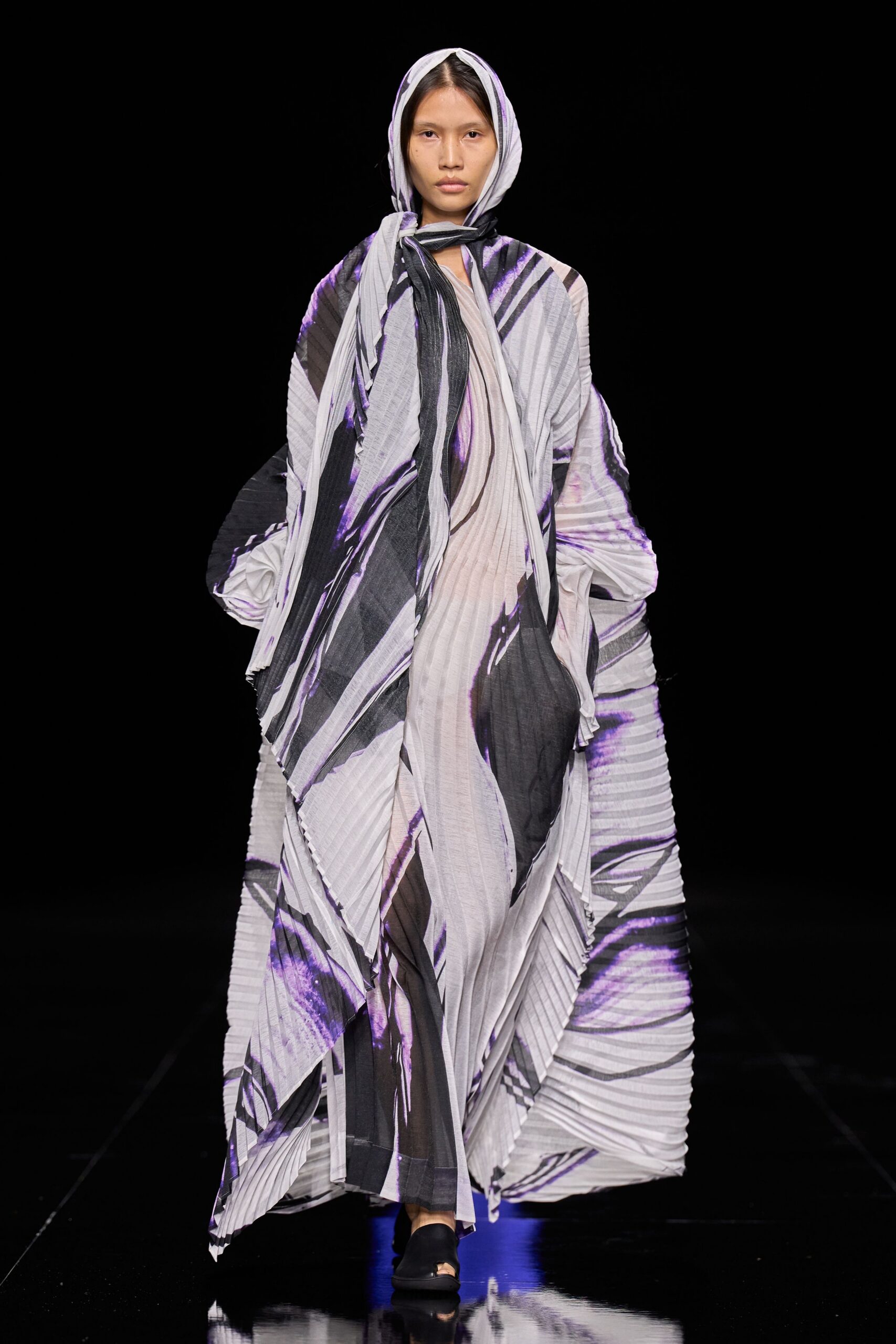 multi chiffon long-sleeve high-neck pleated printed gown