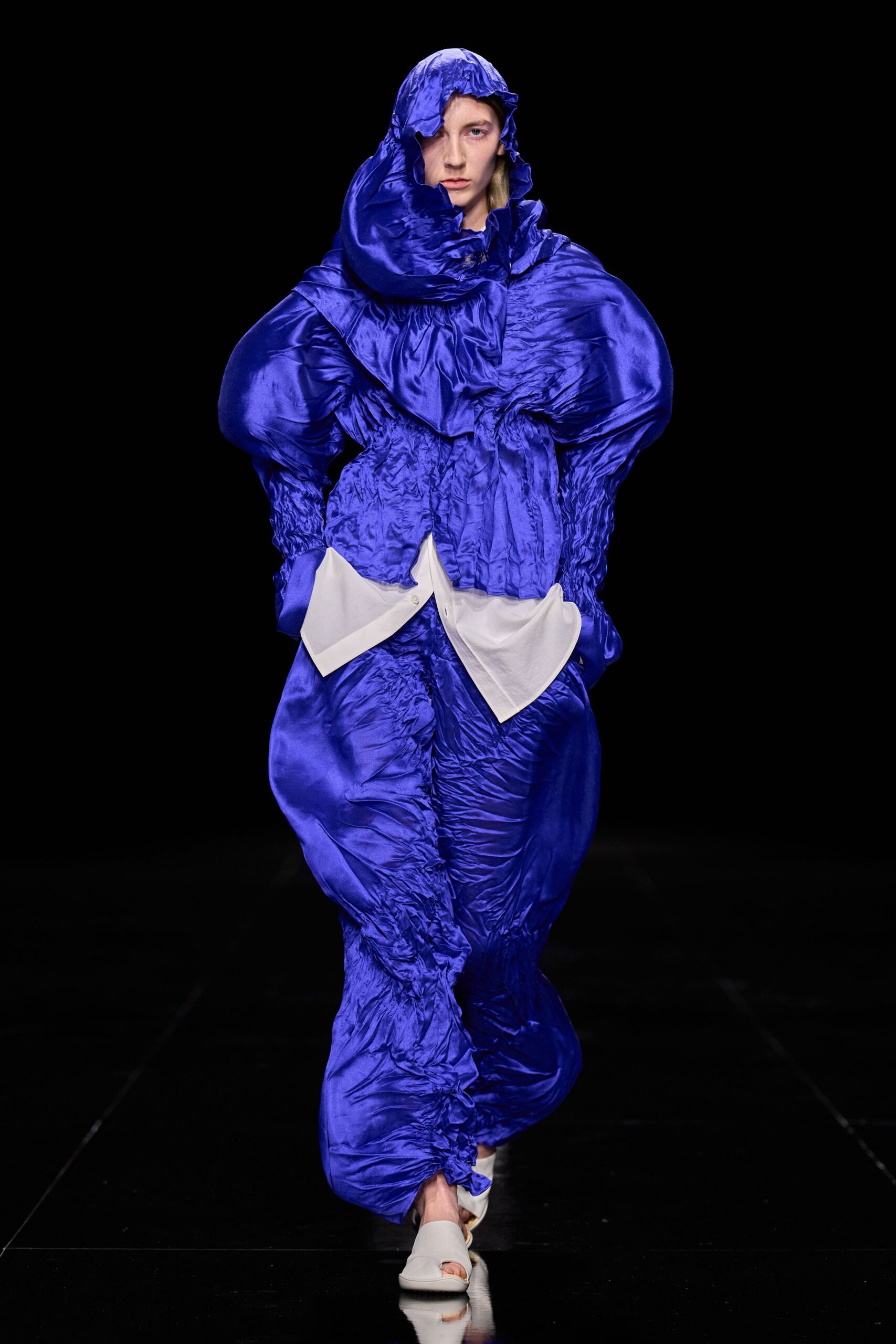 sculptural blue hooded puff jacket