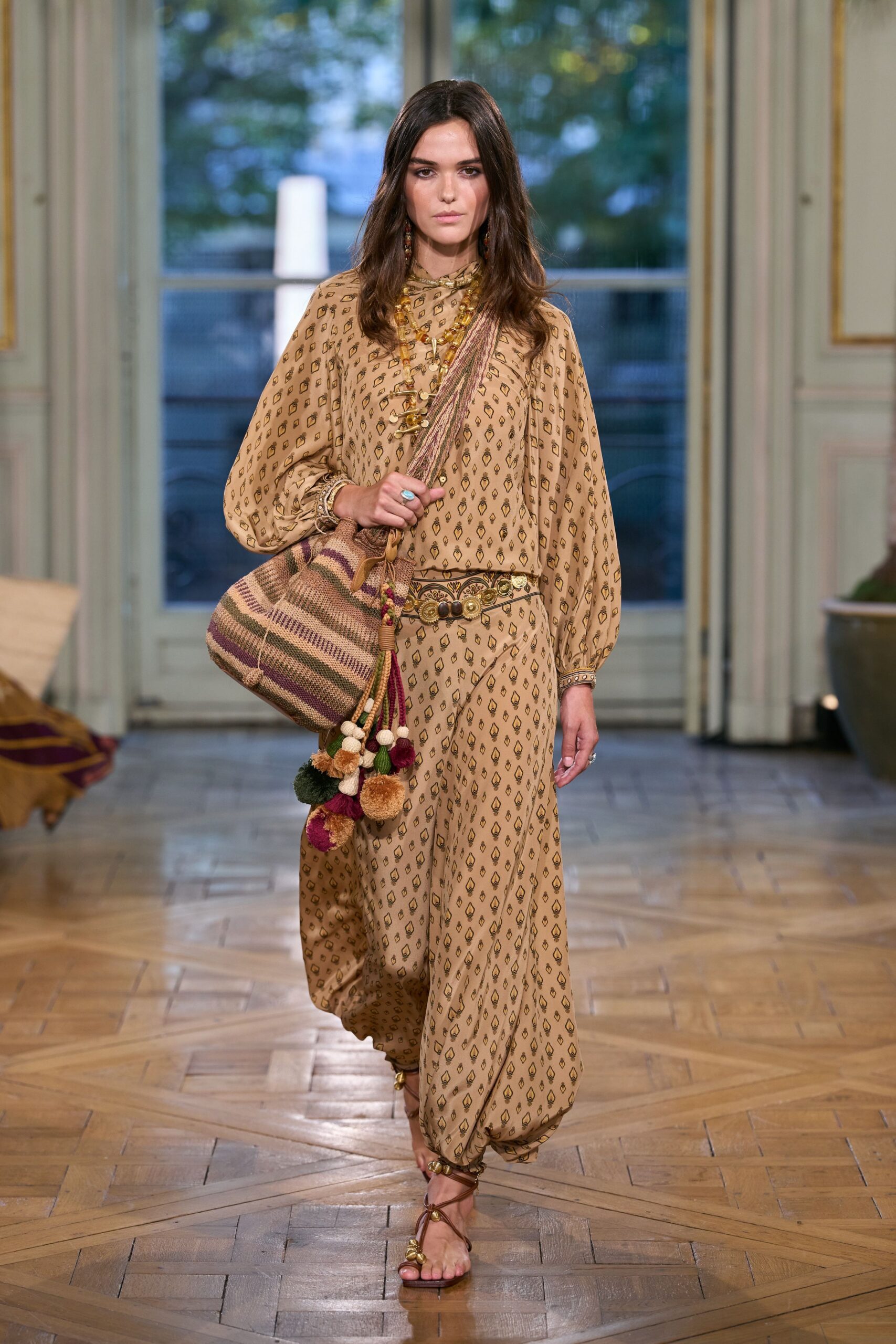 gold metallic embellished shiny belt
