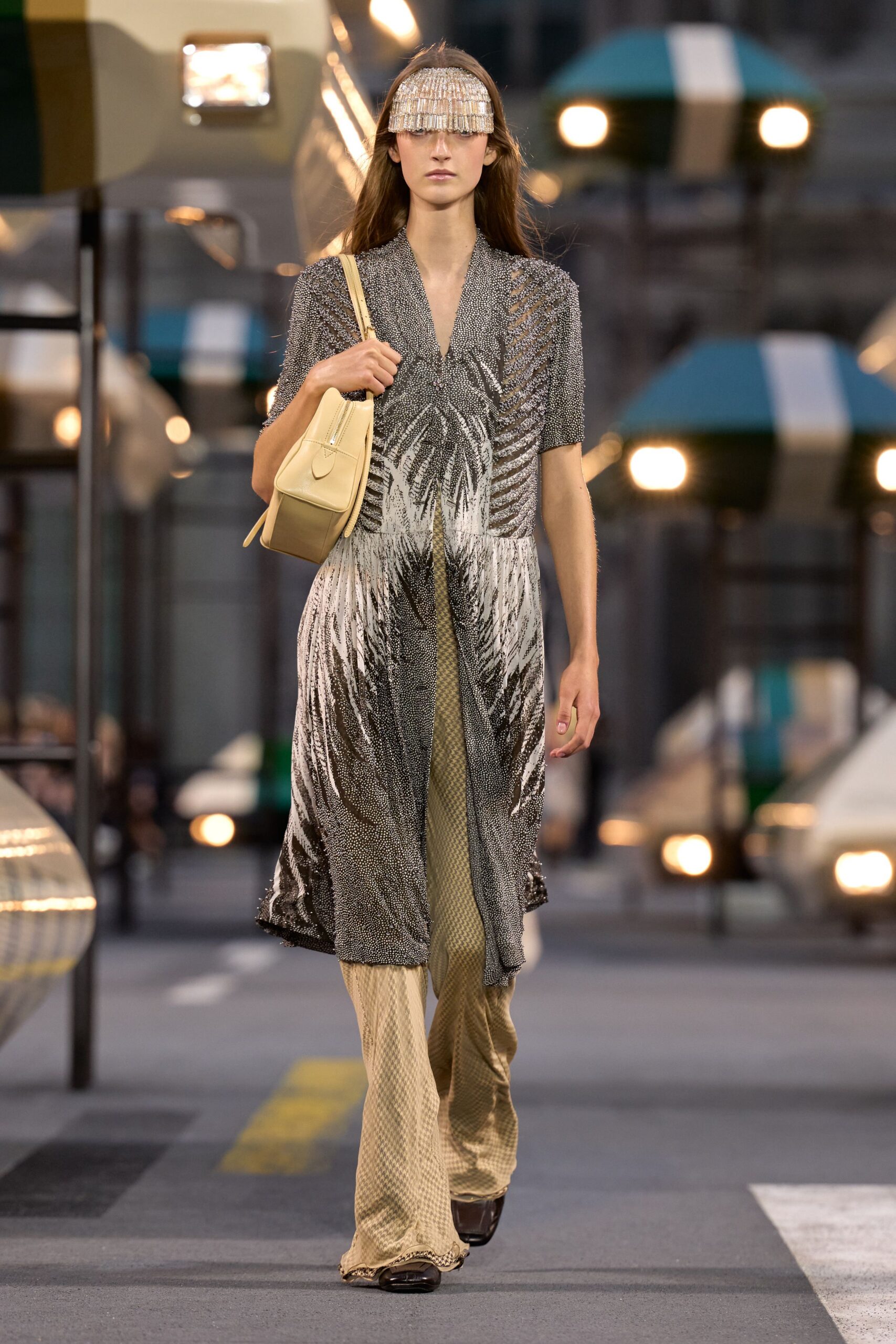 beige wide-leg printed pants