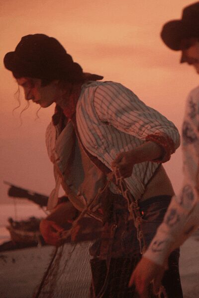 white long-sleeve collared striped jacket
