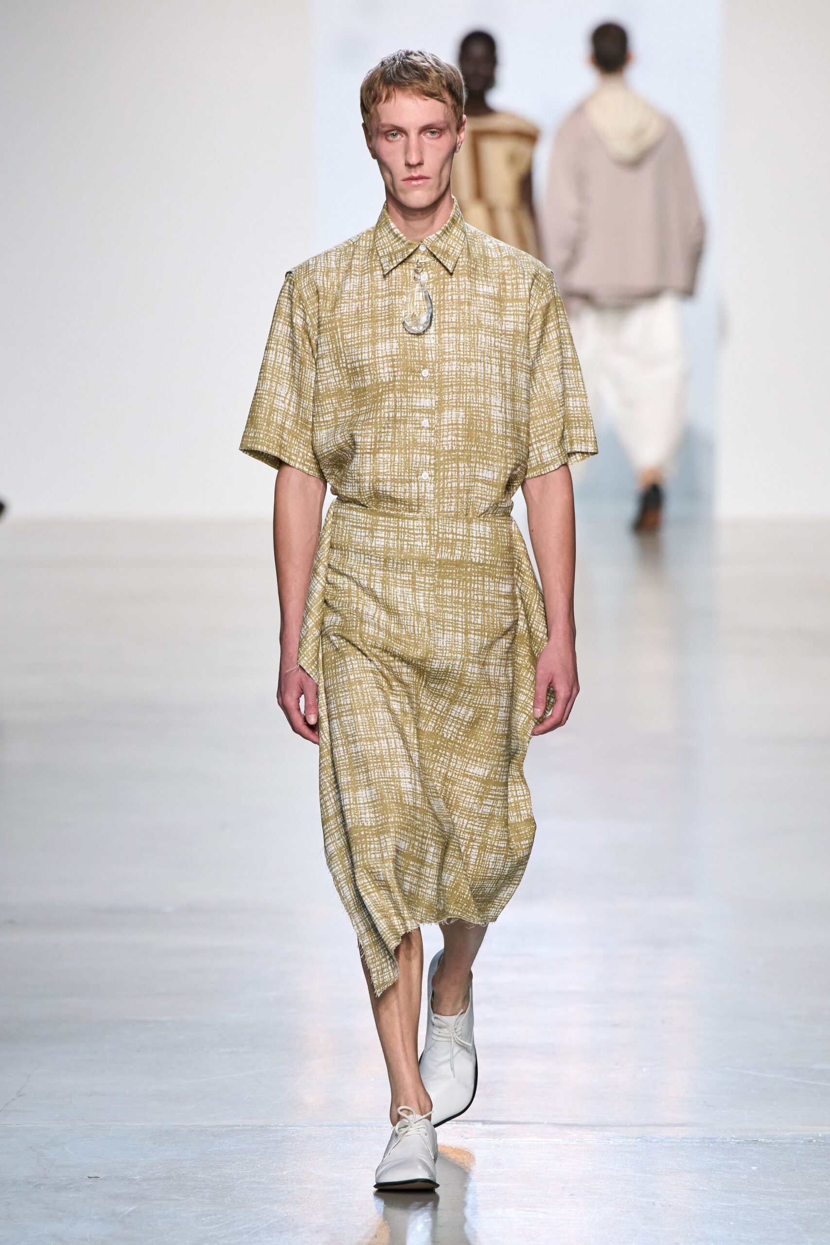 printed short-sleeve shirt dress