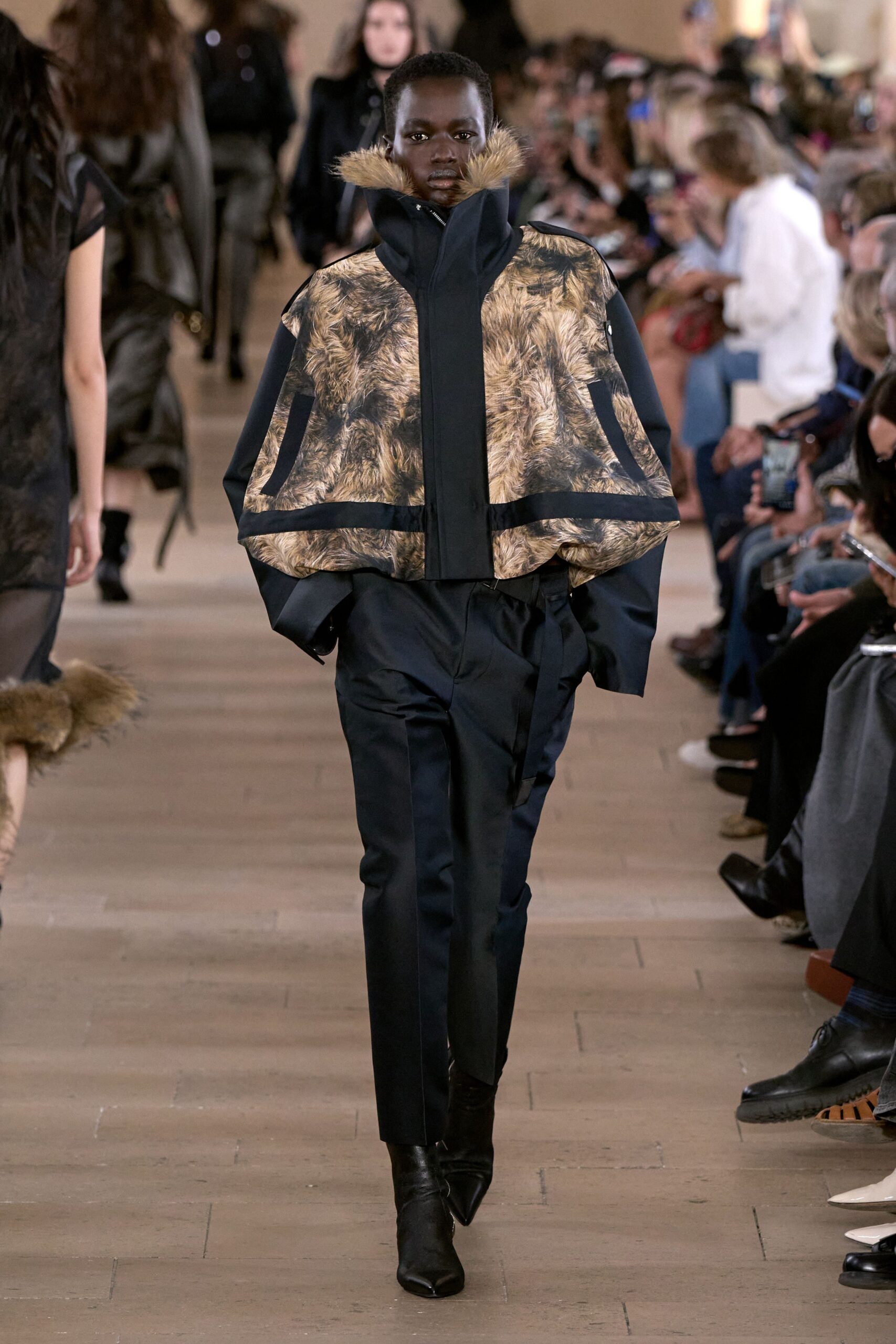 Sacai Spring 2027 Ready-to-Wear Look 5