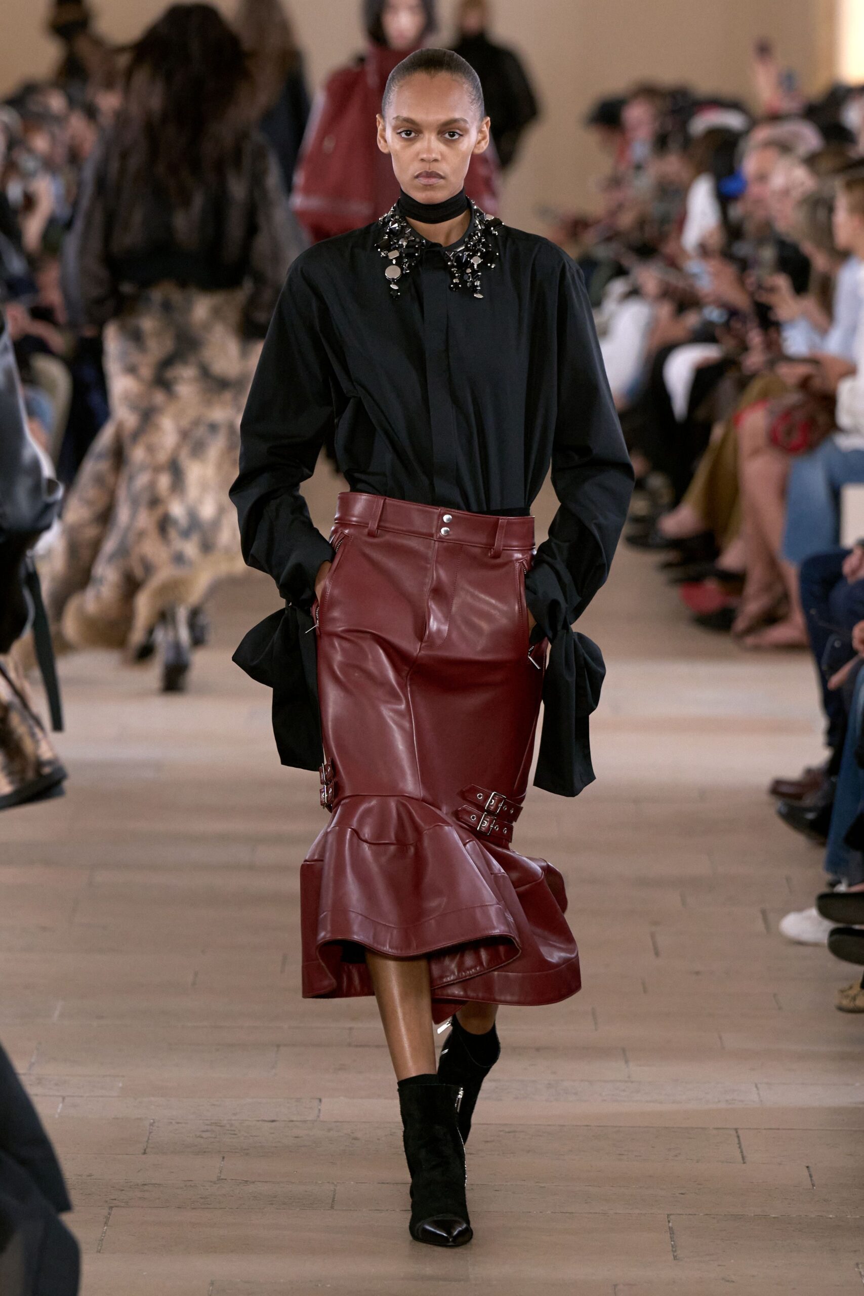 Sacai Spring 2027 Ready-to-Wear Look 9