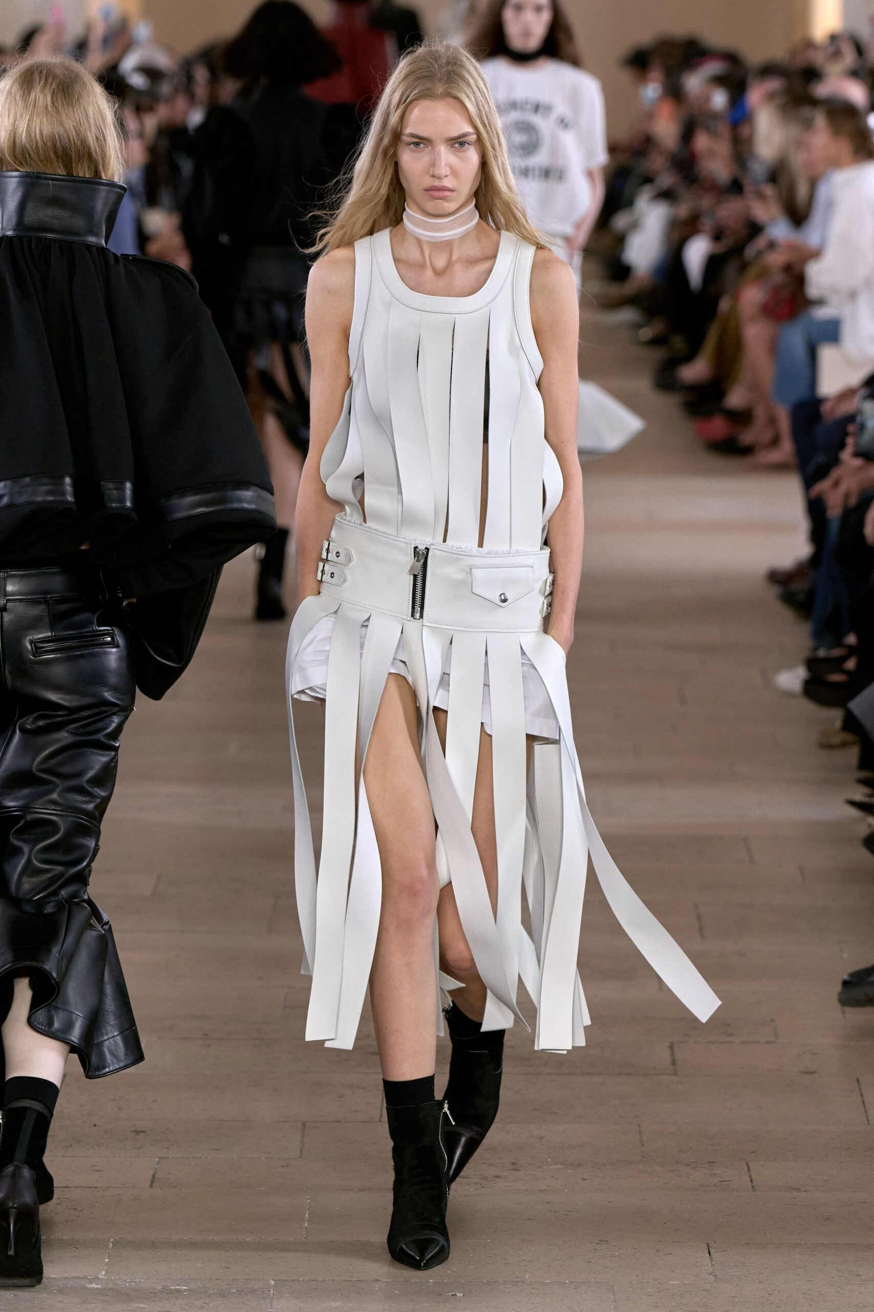 Sacai Spring 2027 Ready-to-Wear Look 13