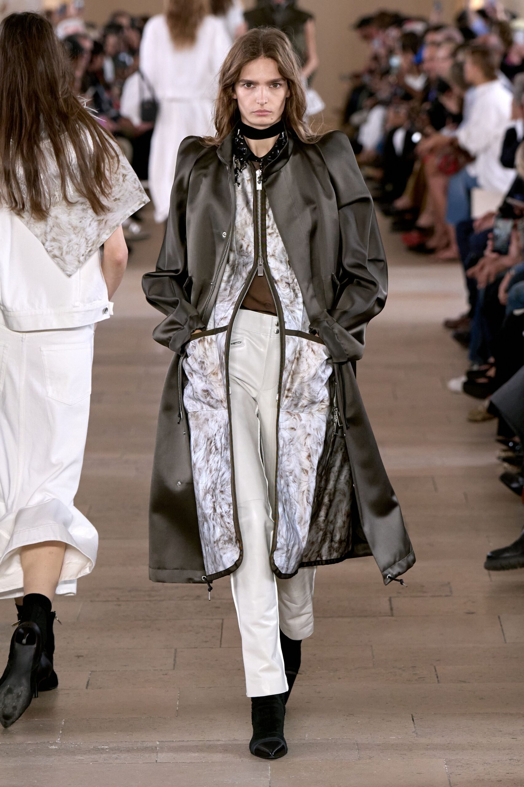 Sacai Spring 2027 Ready-to-Wear Look 17