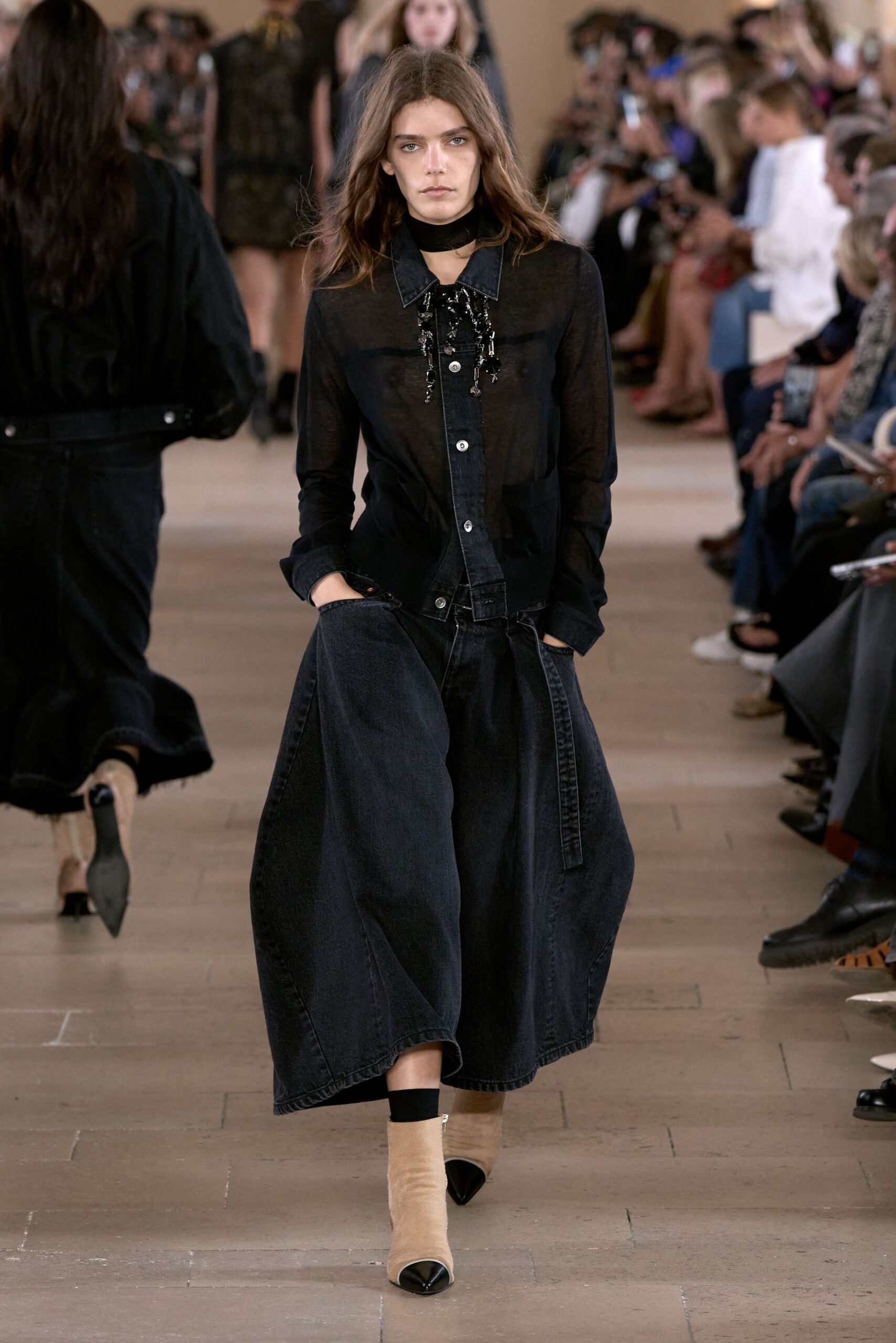 Sacai Spring 2027 Ready-to-Wear Look 25