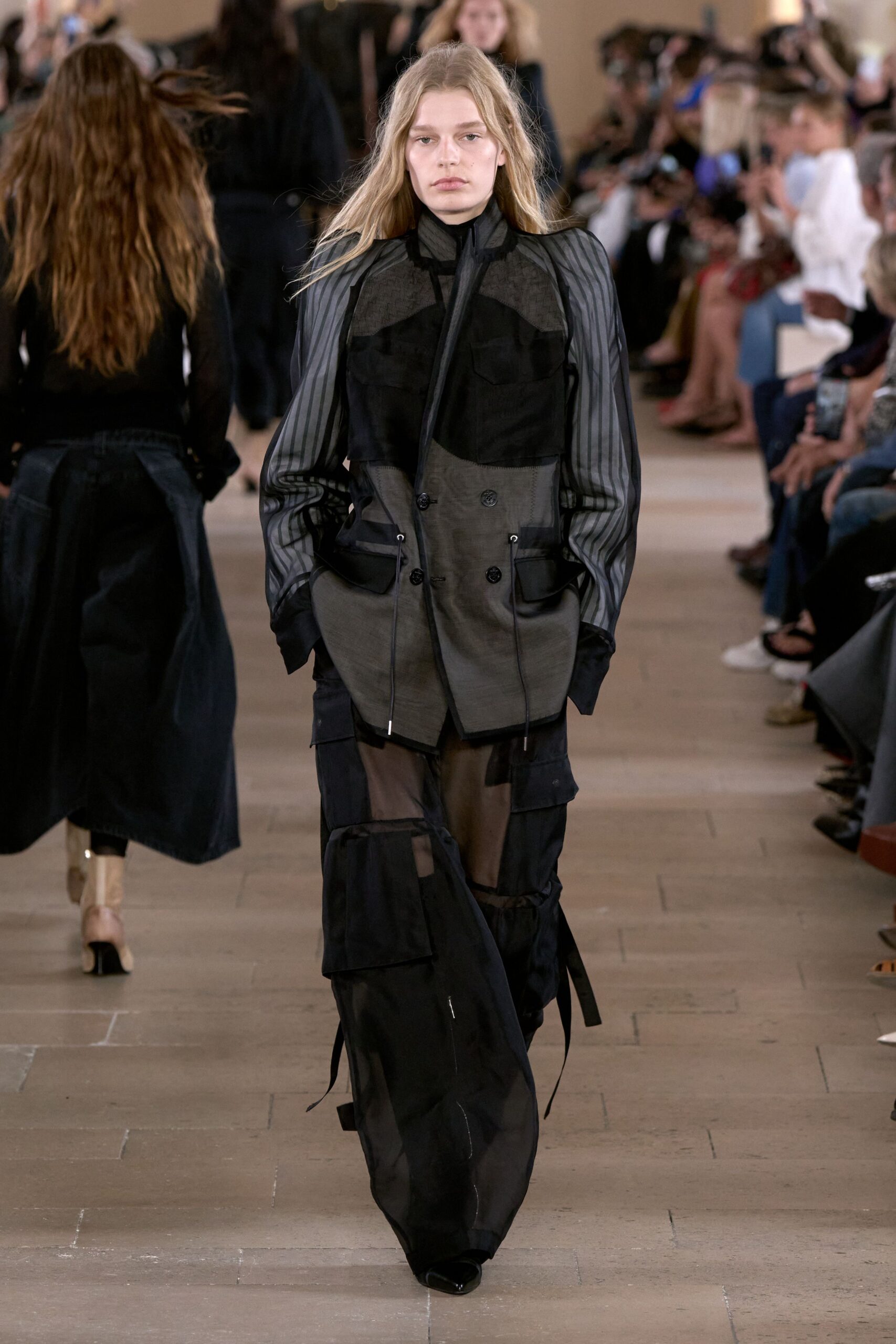 Sacai Spring 2027 Ready-to-Wear Look 26