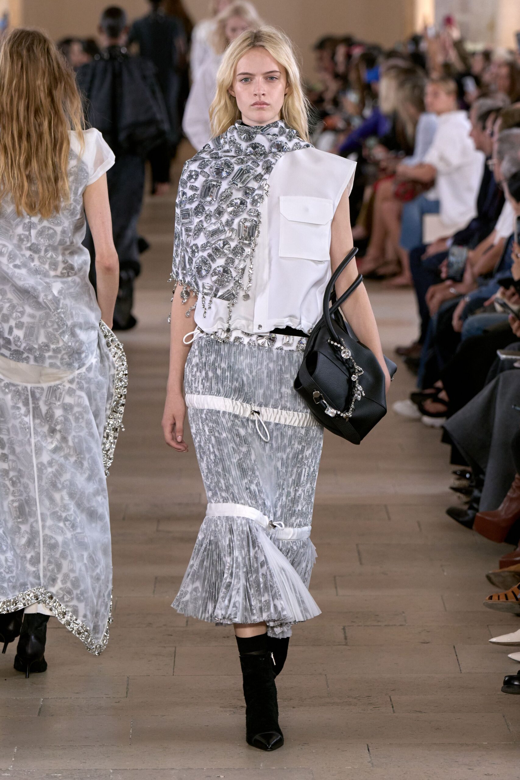 Sacai Spring 2027 Ready-to-Wear Look 34