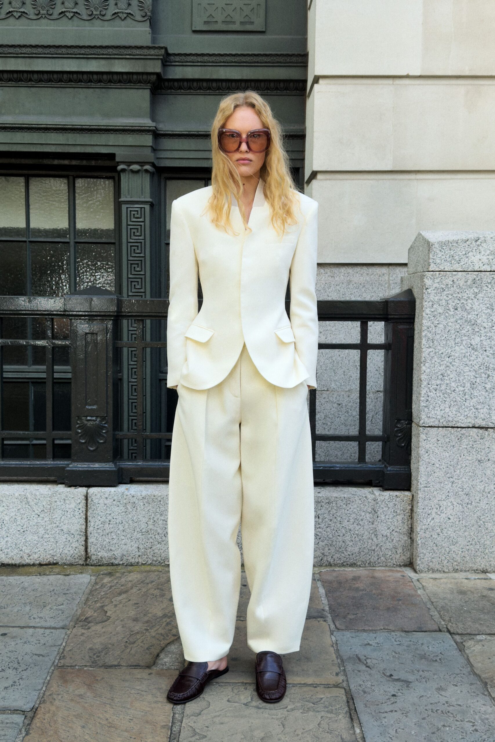 ivory long-sleeve open-front tailored pockets blazer