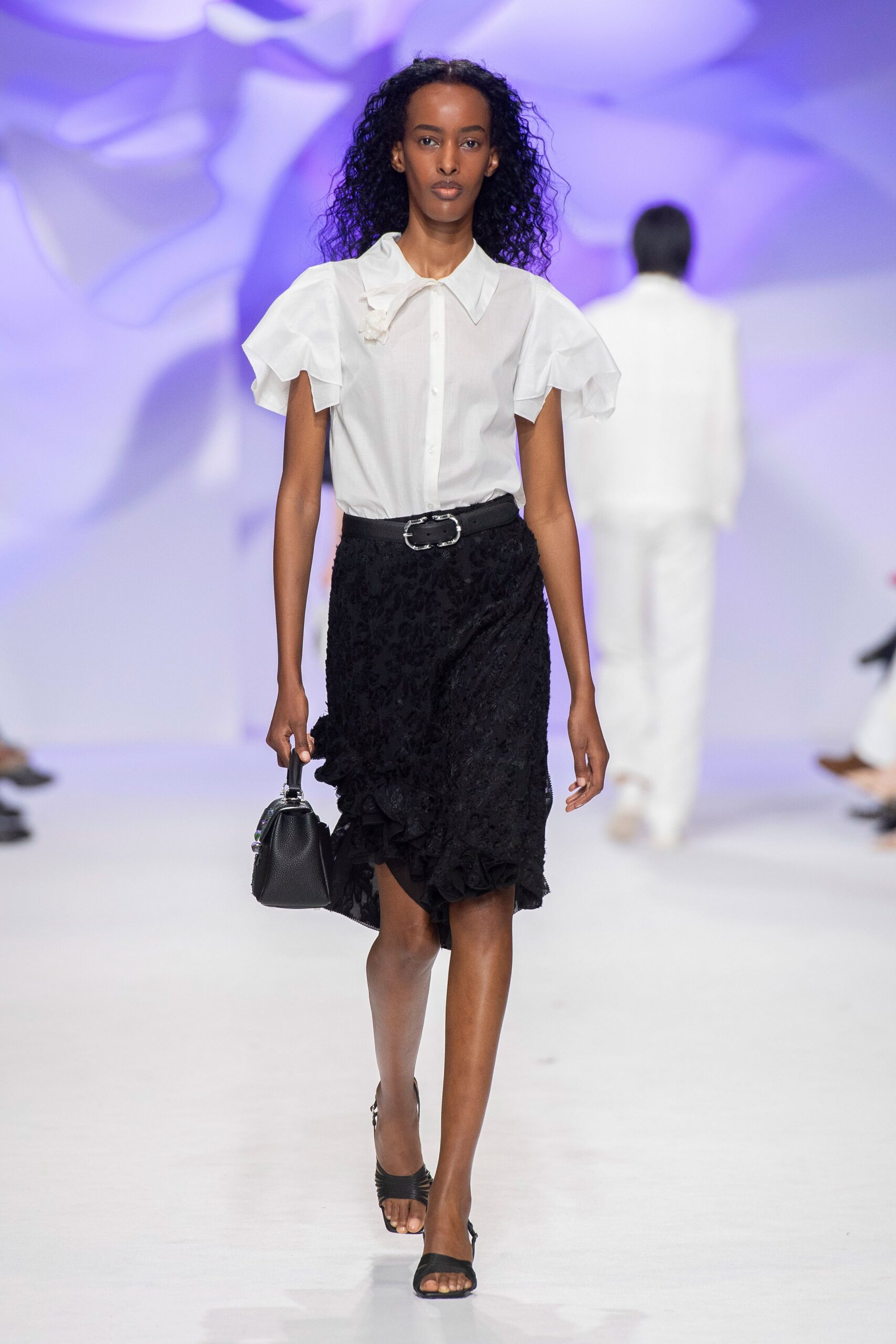 white organza collared short-sleeve ruffled buttoned blouse