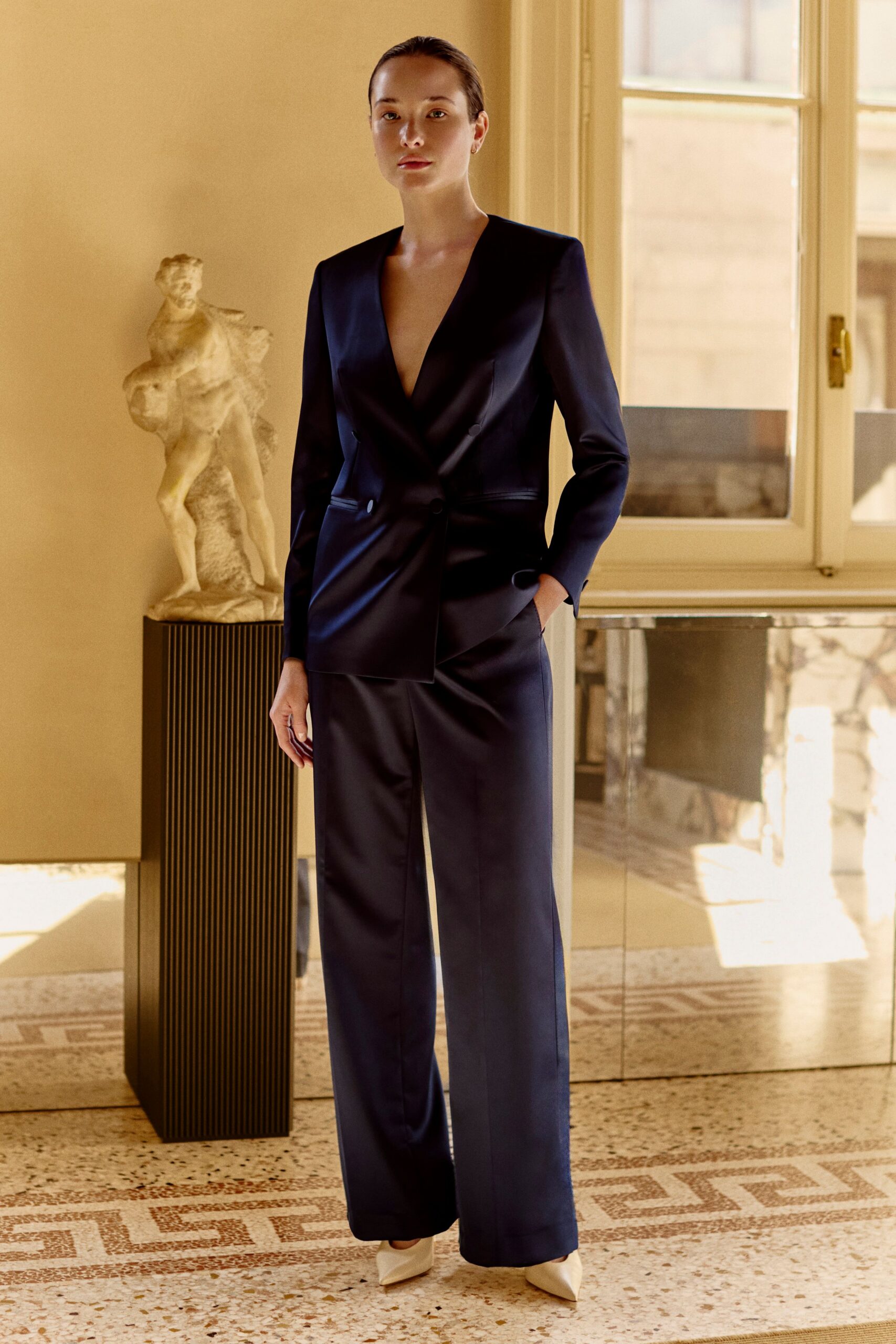 blue satin long-sleeve v-neck tailored buttoned shiny blazer