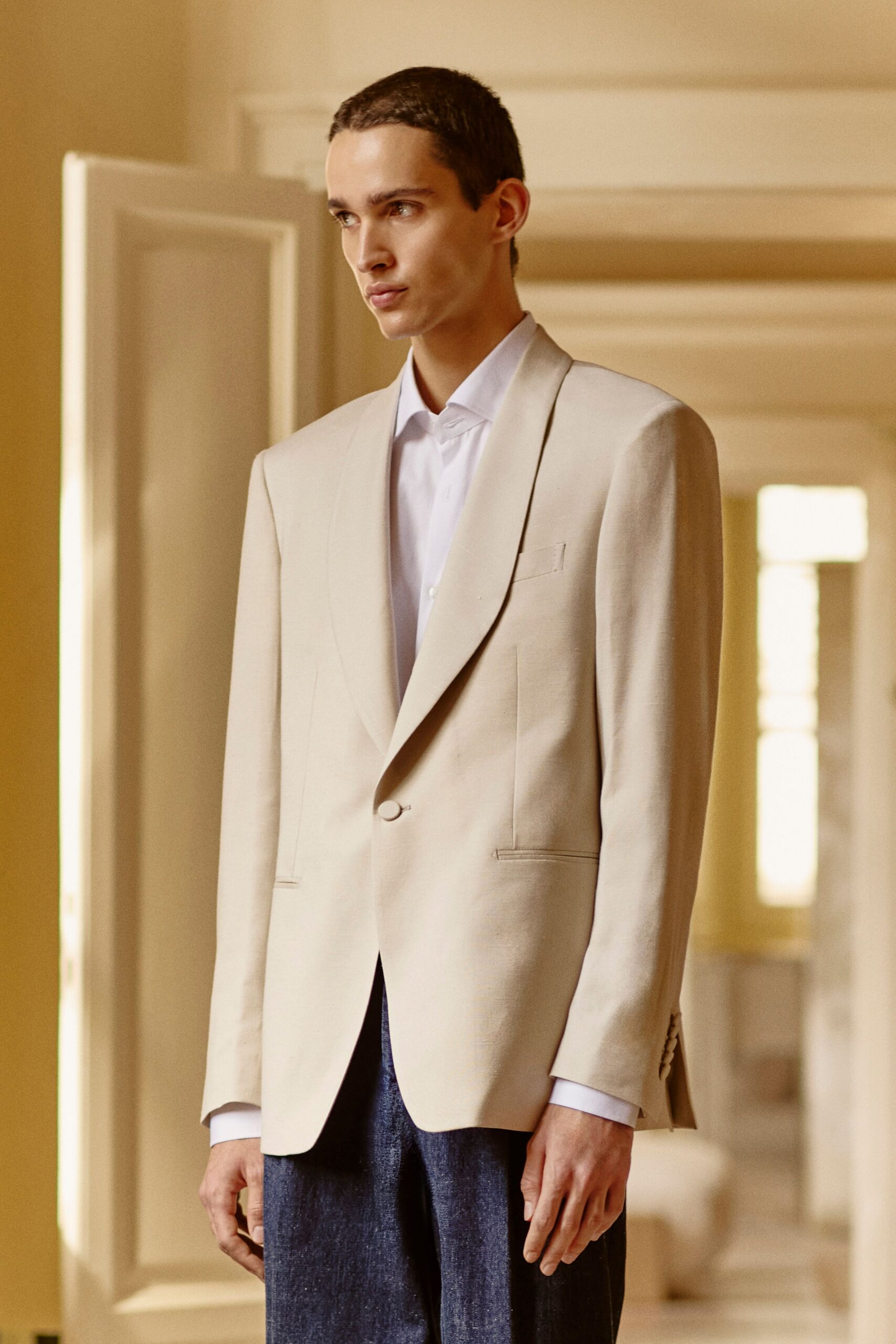 ivory long-sleeve single-breasted tailored buttoned blazer