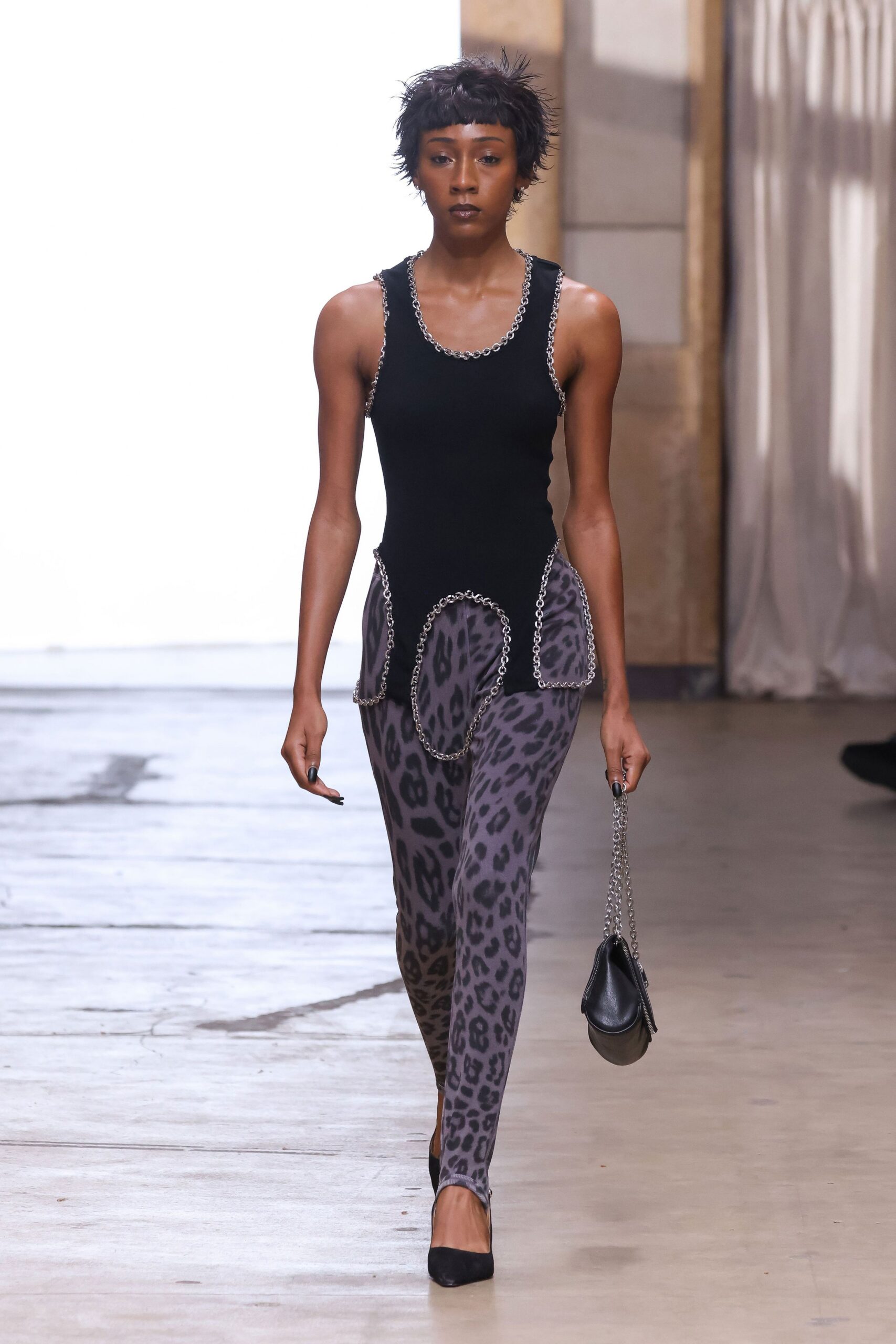 gray jersey fitted animal-print leggings