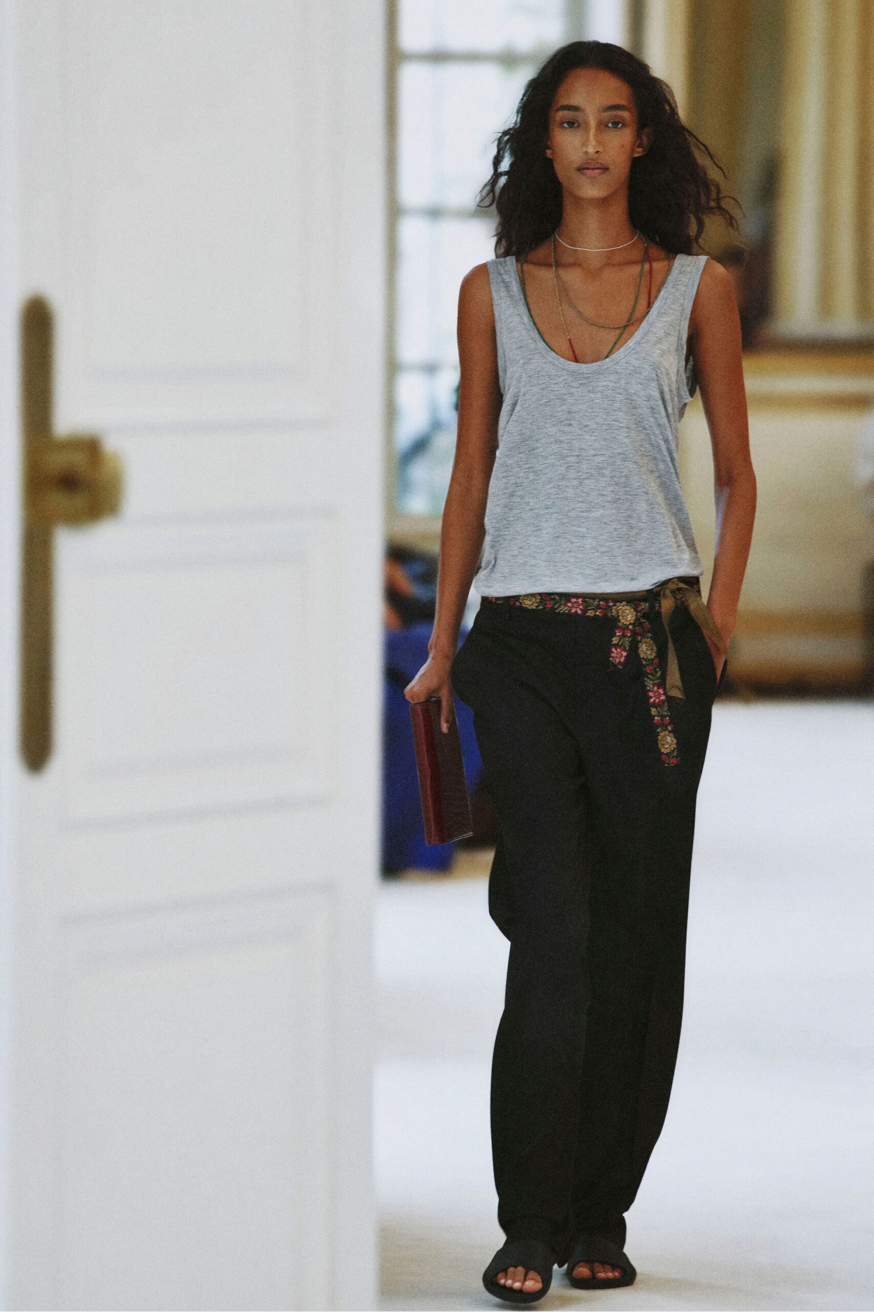 gray scoop-neck tank top