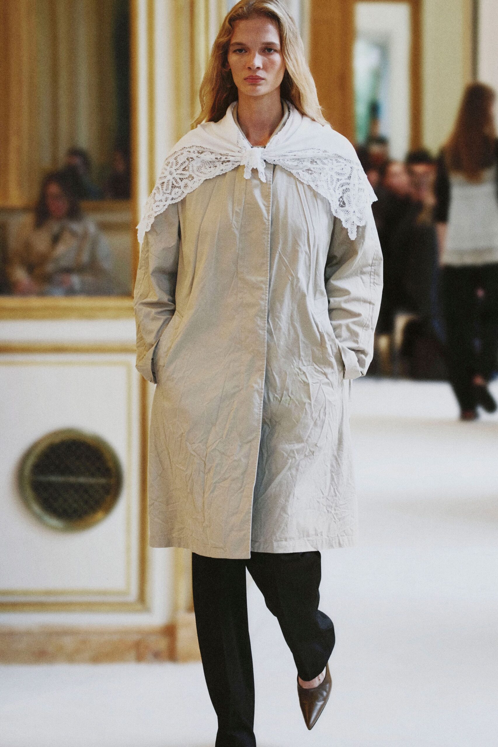 white lace shoulder cape