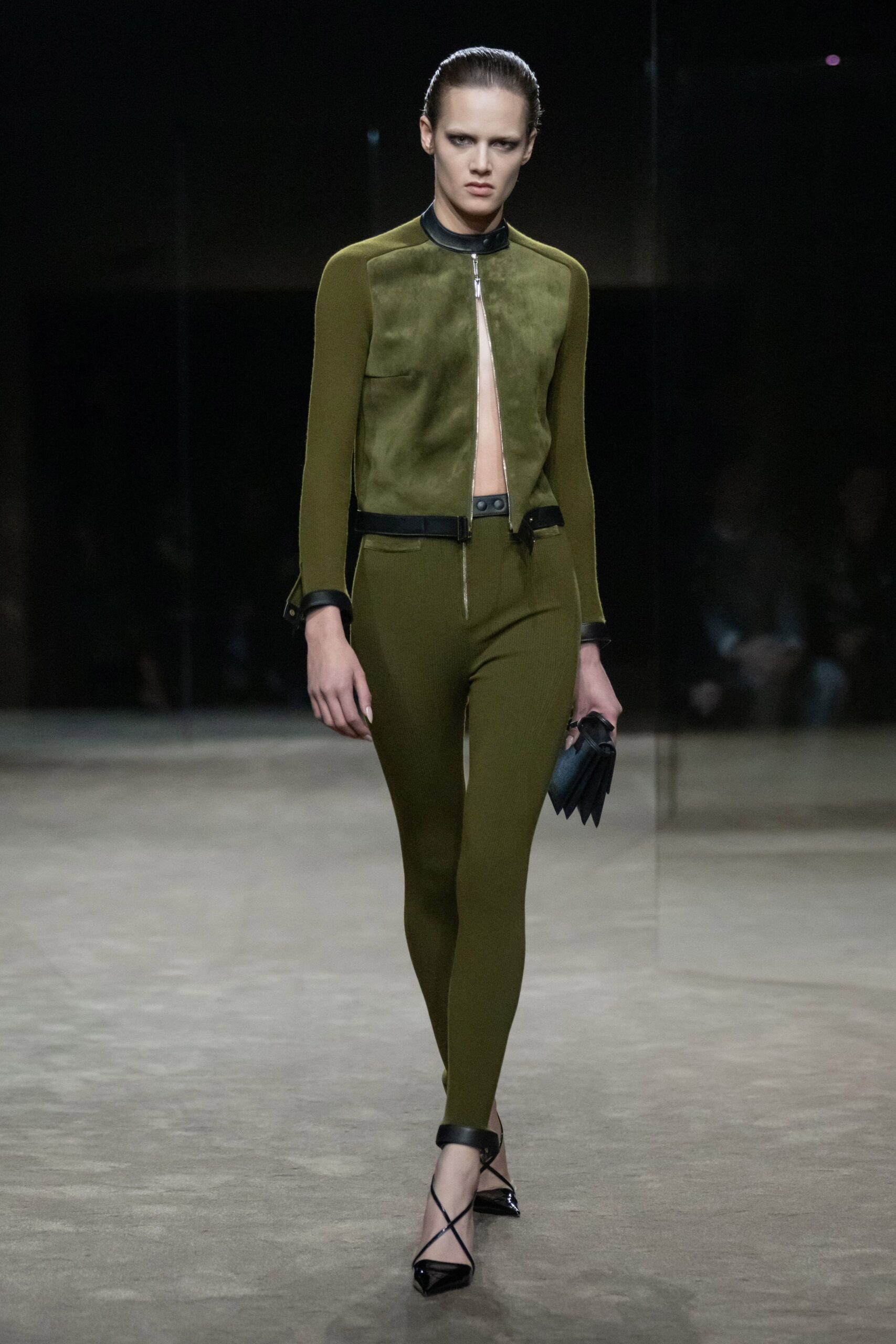 green knit fitted textured leggings