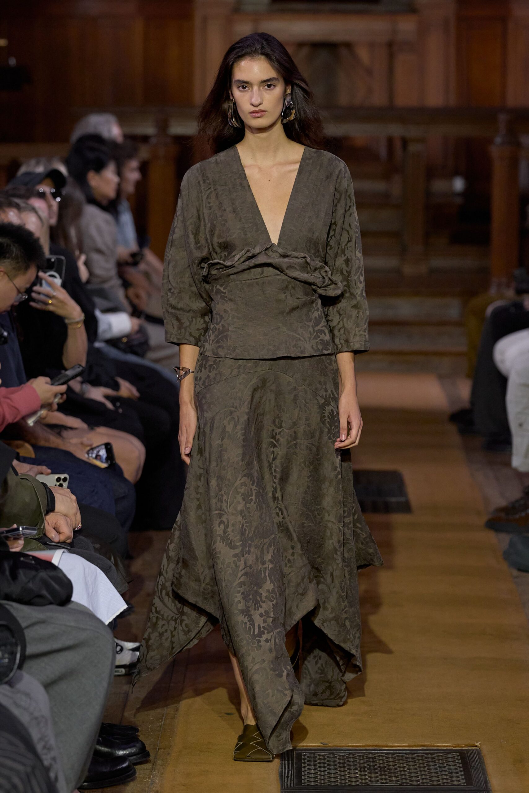 green jacquard asymmetric printed flowing textured maxi skirt