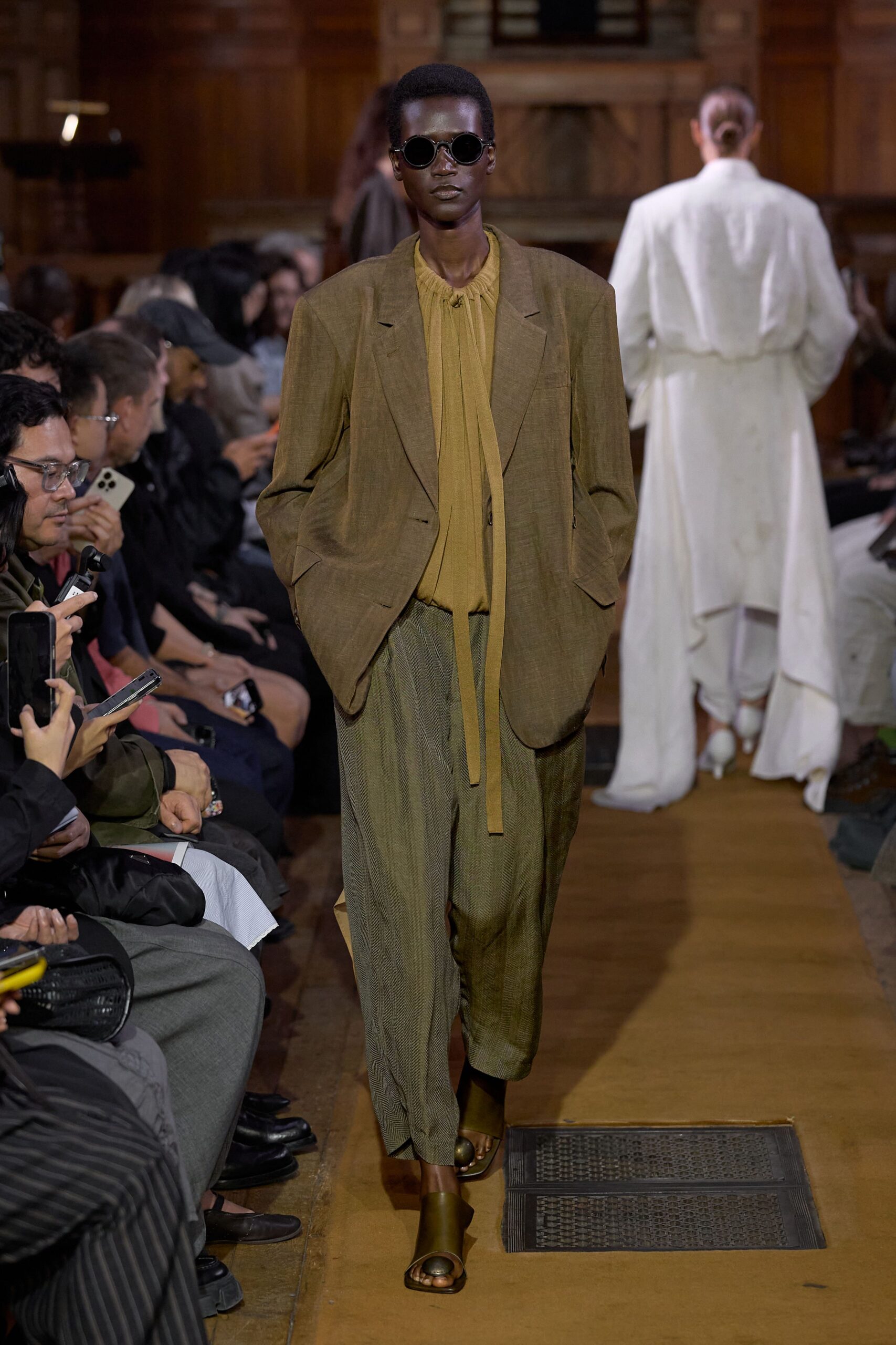 brown wool relaxed wide-leg herringbone textured pants