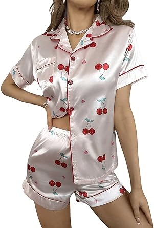 Verdusa Women's Two Piece Heart Print Button Down Collar Shirts and Shorts PJ Sets