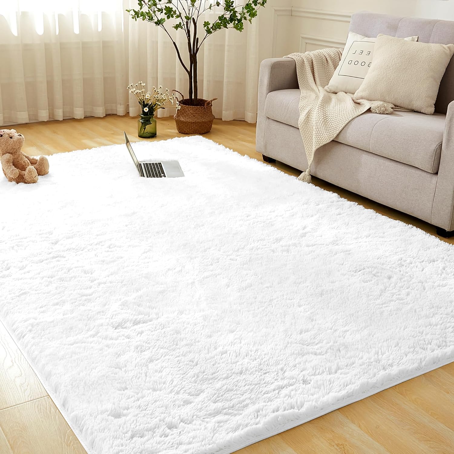 Andency 4x6 White Shag Area Rug for Living Room, Faux Fur Fuzzy Plush Indoor Bedroom Rugs & Carpets, Non Skid Soft Fluffy Rug for Nursery Kids Boys Girls Room