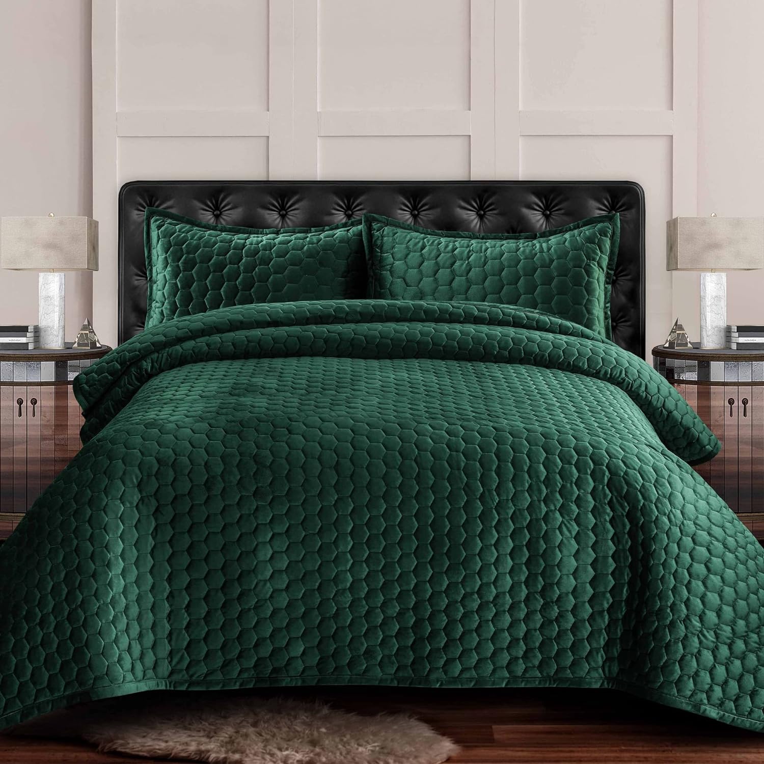 Tribeca Living Velvet Twin Quilt, Two-Piece Honeycomb Stitch Bedding Set Includes One Oversized Quilt & Sham Pillowcase, 260GSM Super Soft Velvet, Lugano/Teal