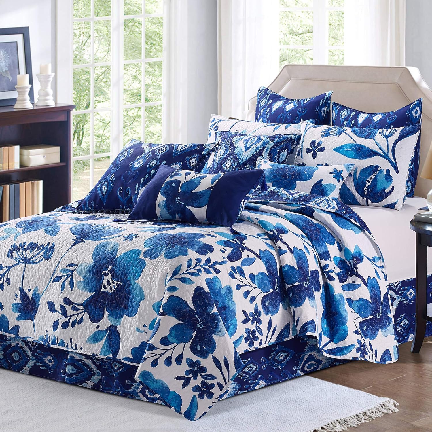 Virah Bella Quilt Bedding Set in Full/Queen Indigo Botanical Printed Lightweight Reversible Quilt with 2 Matching Pillow Shams - Cozy & Beautiful Contemporary-Themed Bedding